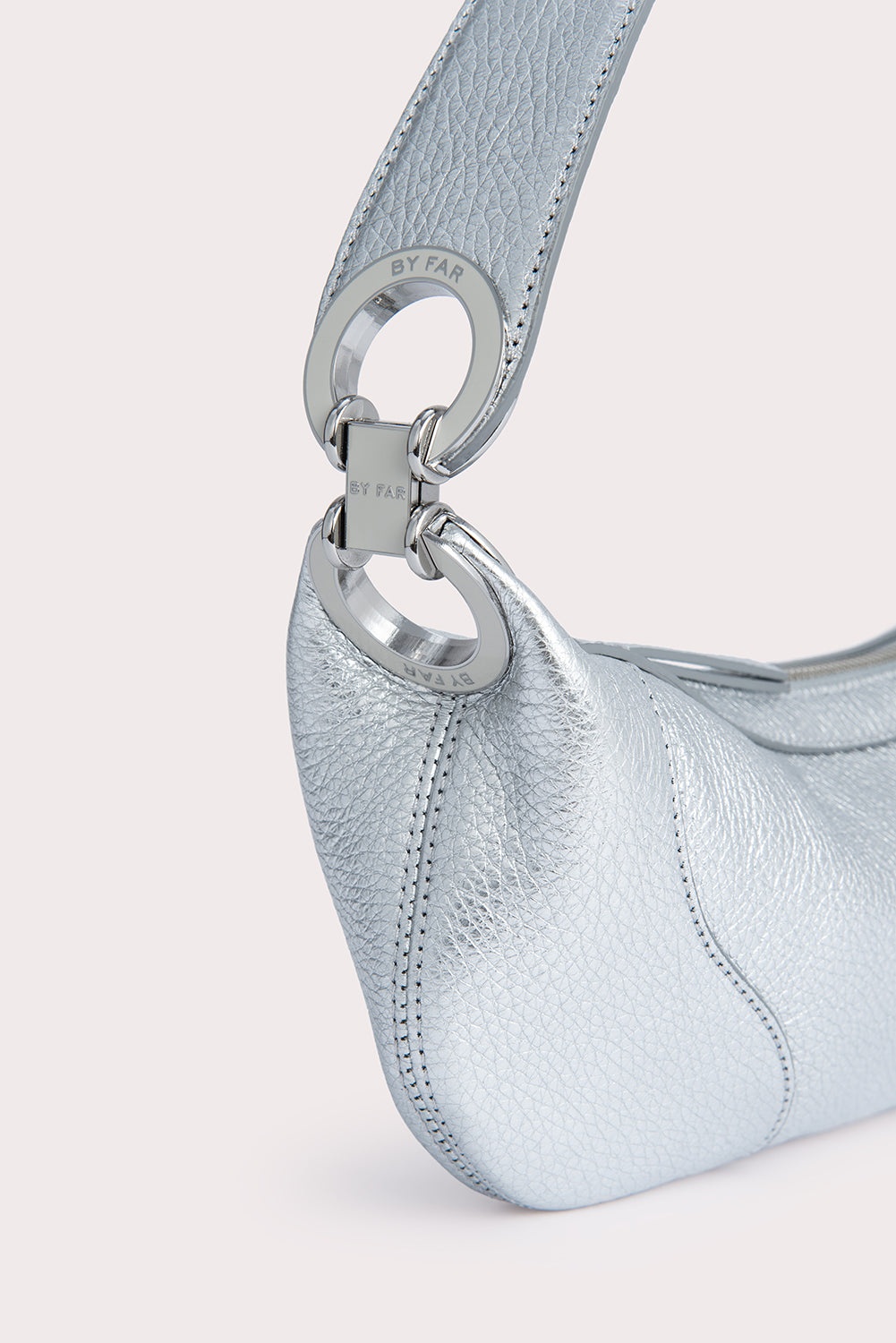 Mini Amira Silver Flat Grain Leather - 3