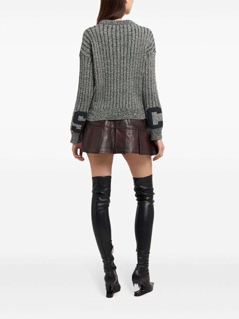 logo sweater 3