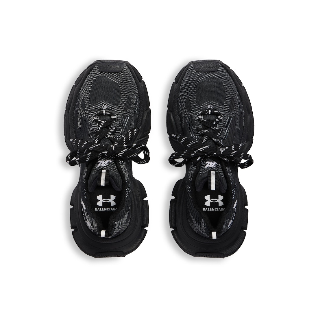 Men's Under Armour® 3xl Knit Sneaker in Black/white - 6