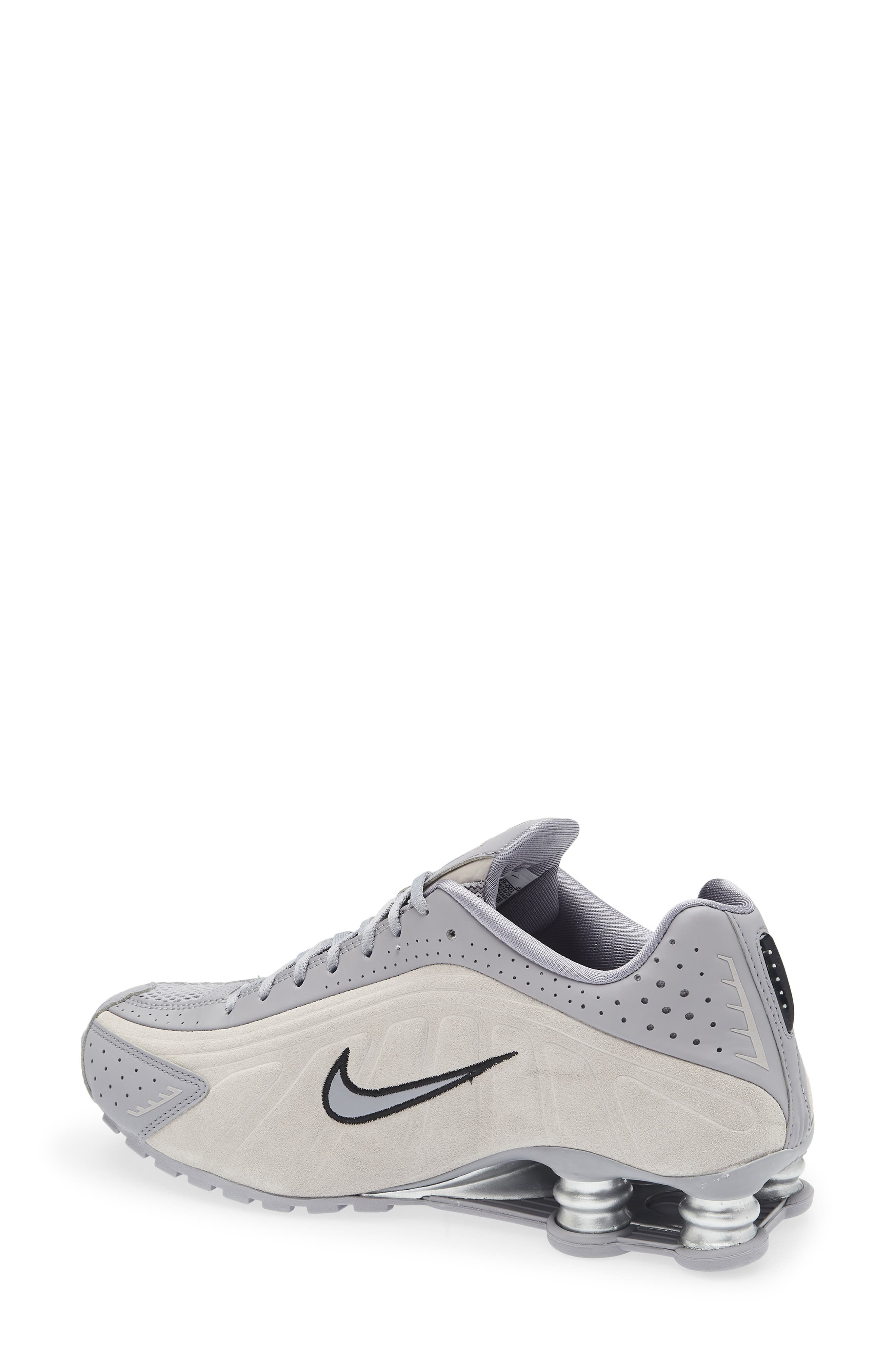 Nike Shox R4 Sneaker in Cement Grey/Black/Grey at Nordstrom - 2