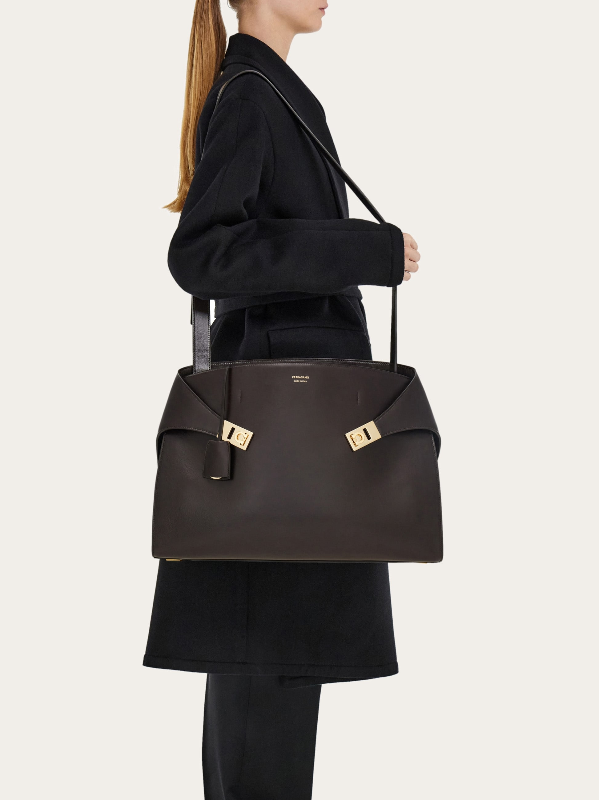 Hug shoulder bag - 10
