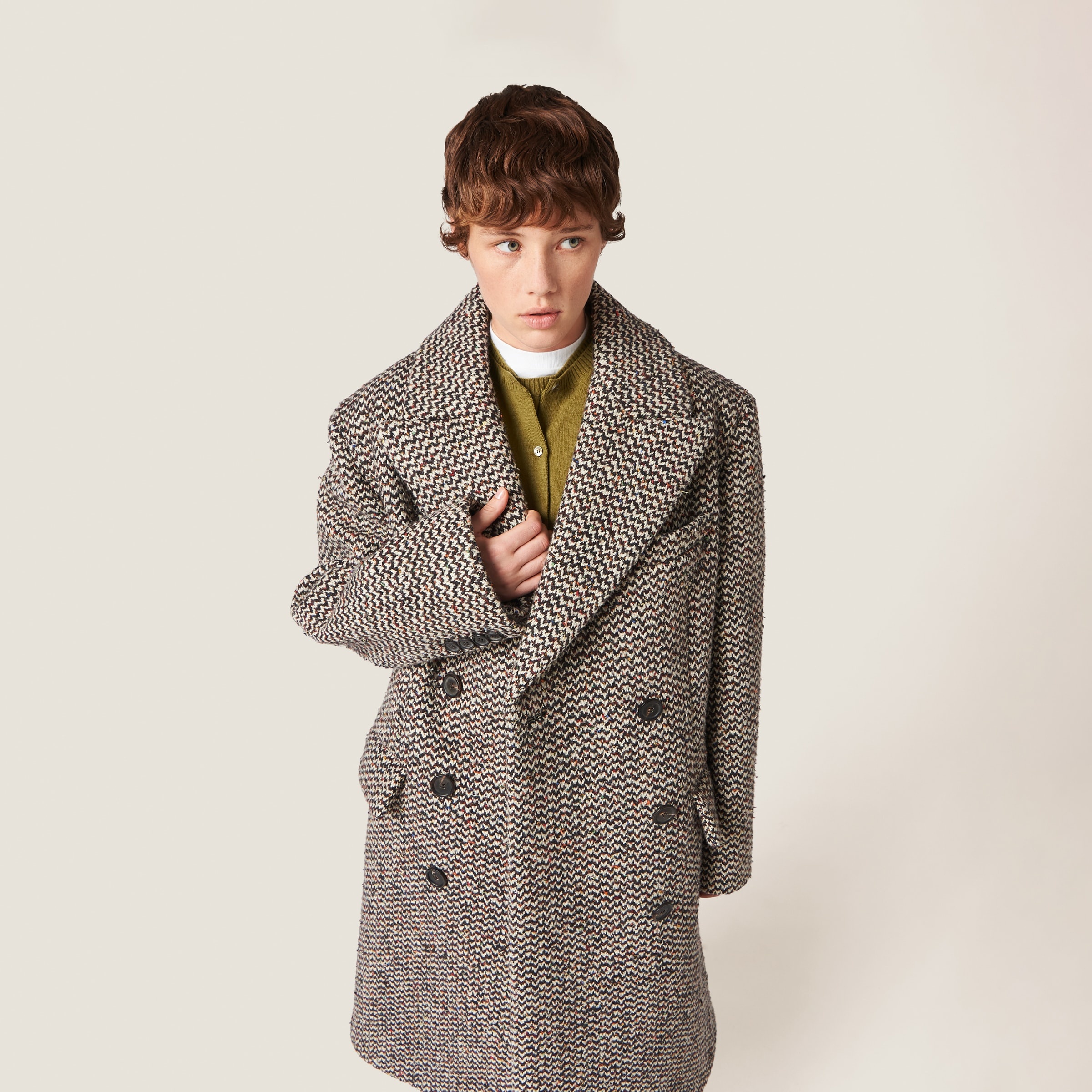 Double-breasted bouclé coat - 6