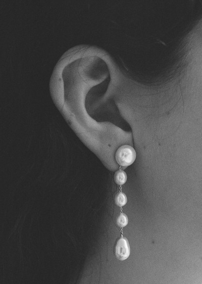 Sophie Buhai Small Passante Earrings — White Pearl outlook