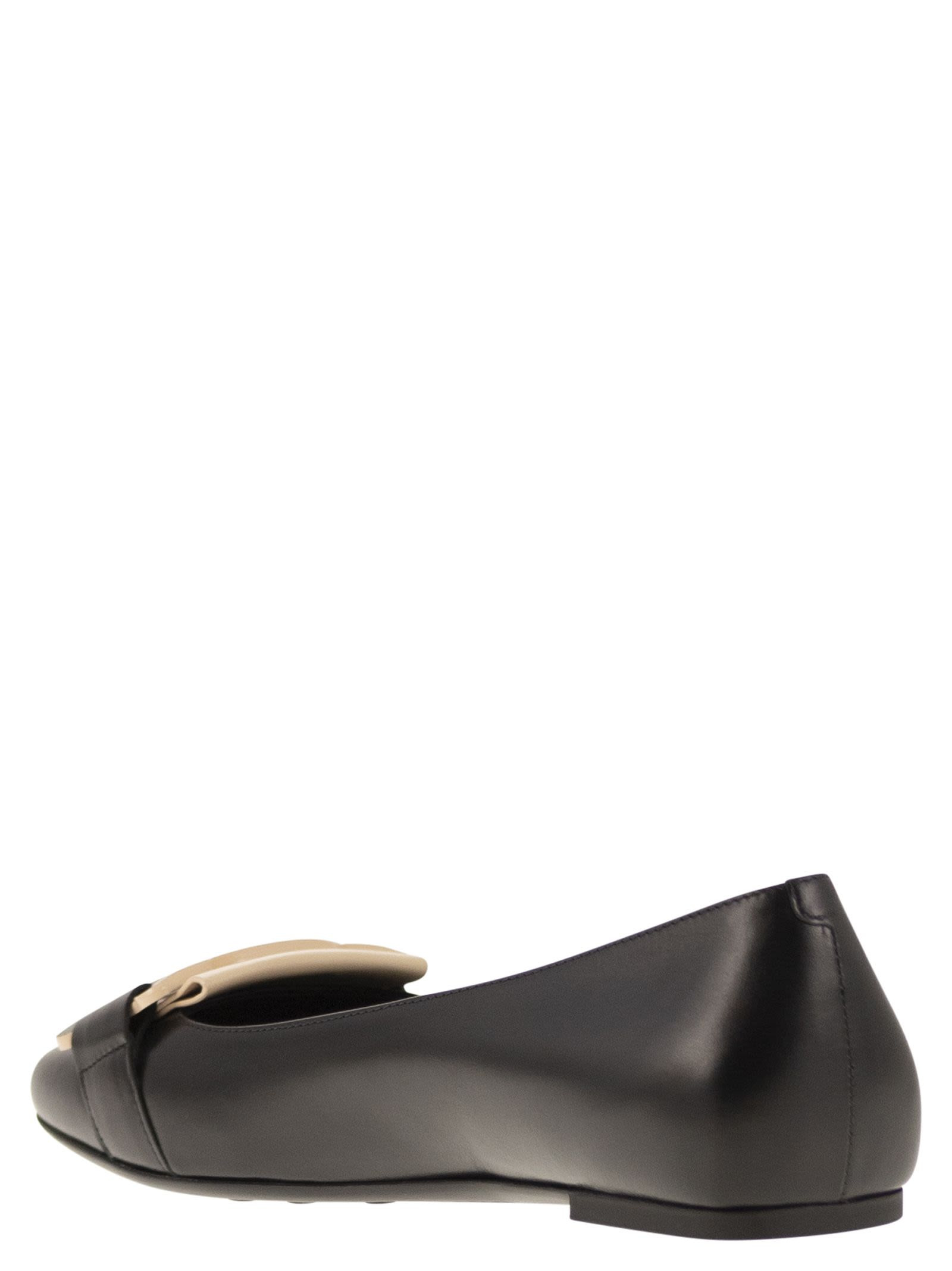 Tod's Women Leather Ballerina With Chain - 3