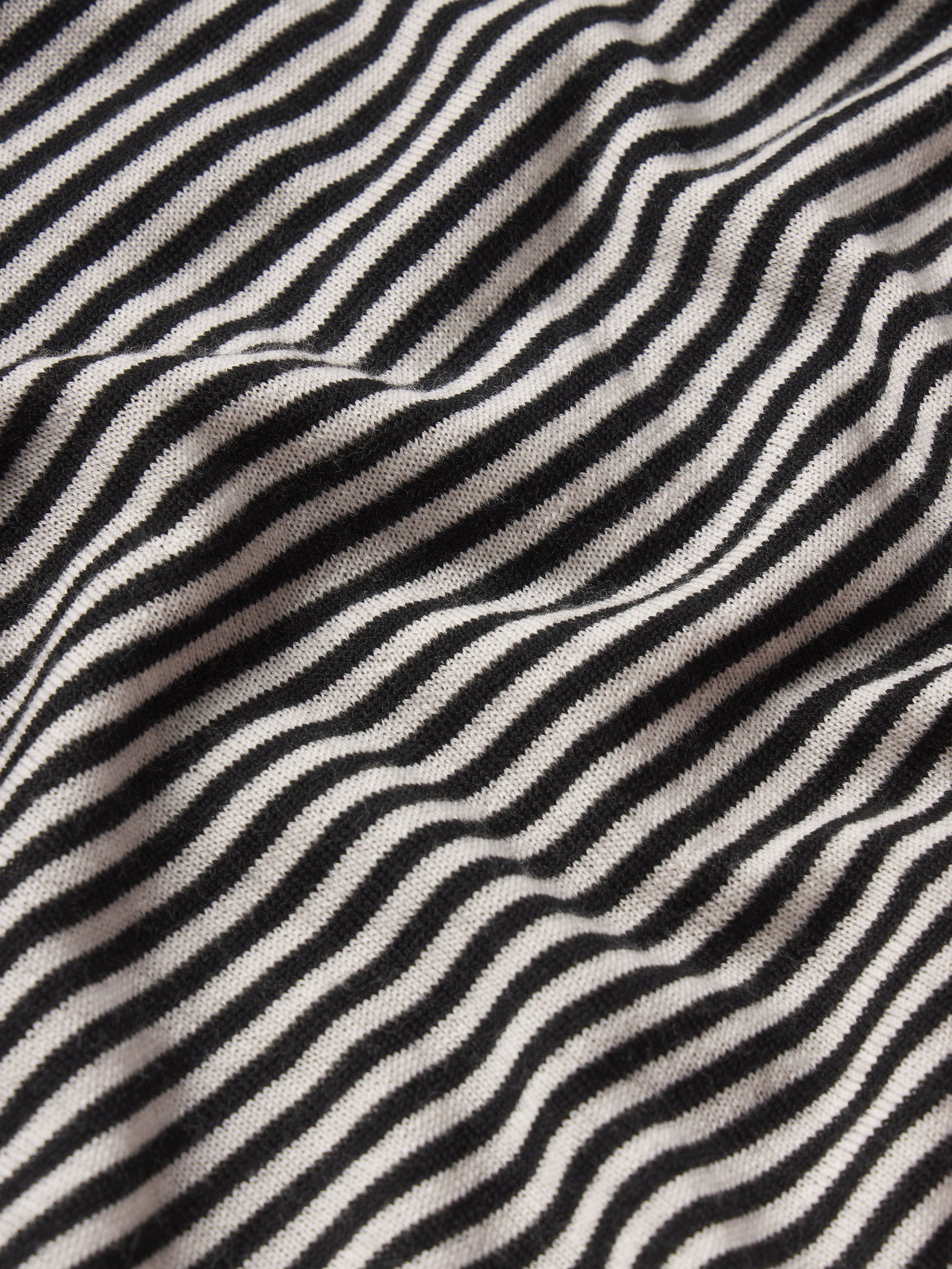 The Smart Polo in Cream Multi - 7