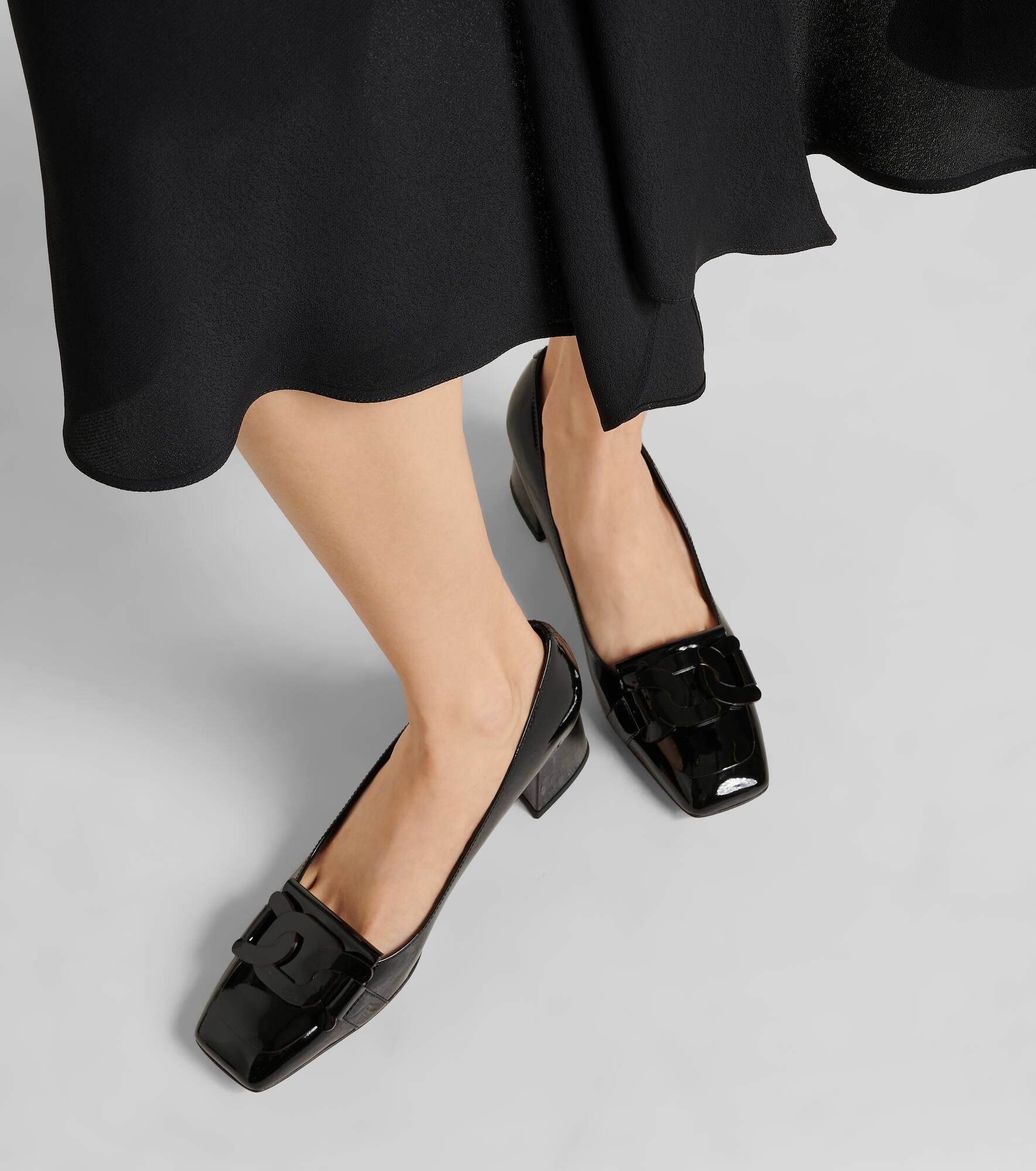 Patent leather pumps - 4