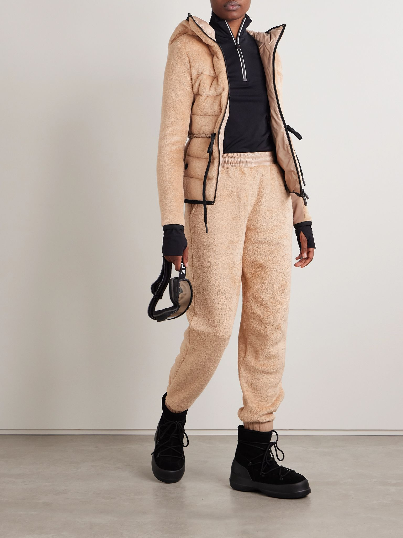 Nylon laqué-trimmed Polartec® fleece tapered track pants Beige - 2
