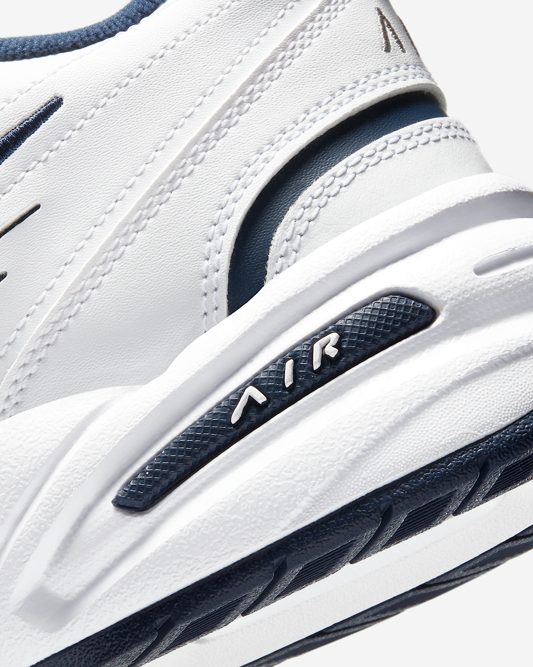 Nike Air Monarch IV Men's Workout Shoes - 8
