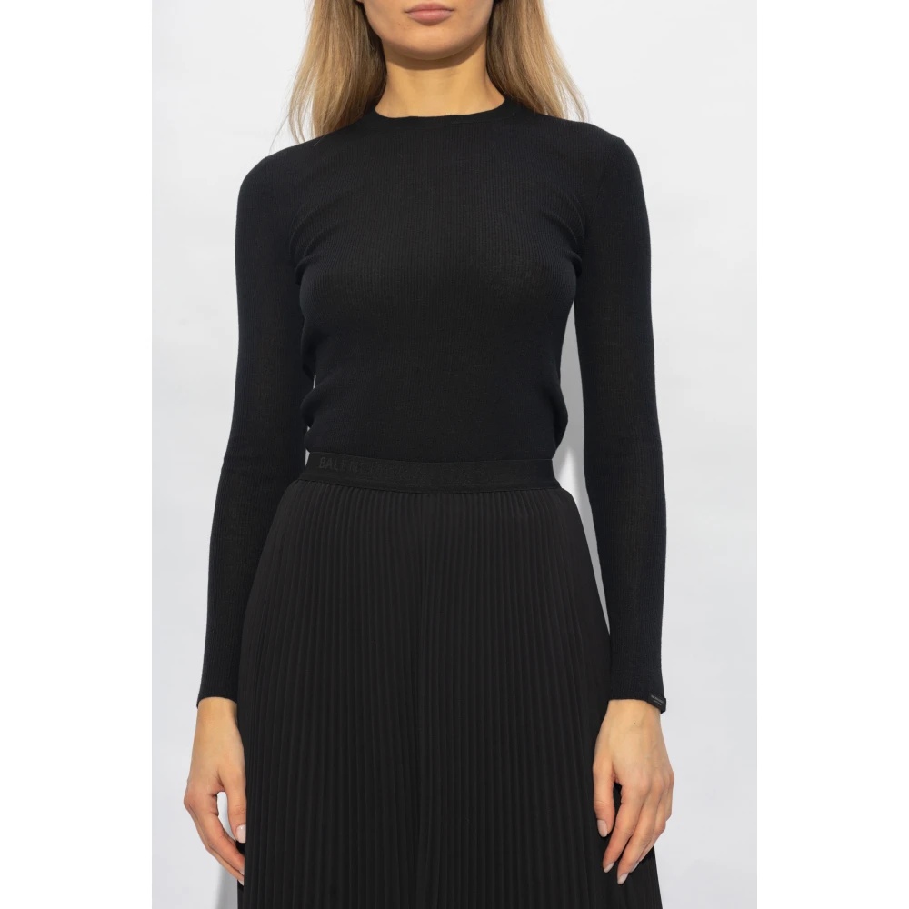 FORM-FITTING TOP - 3
