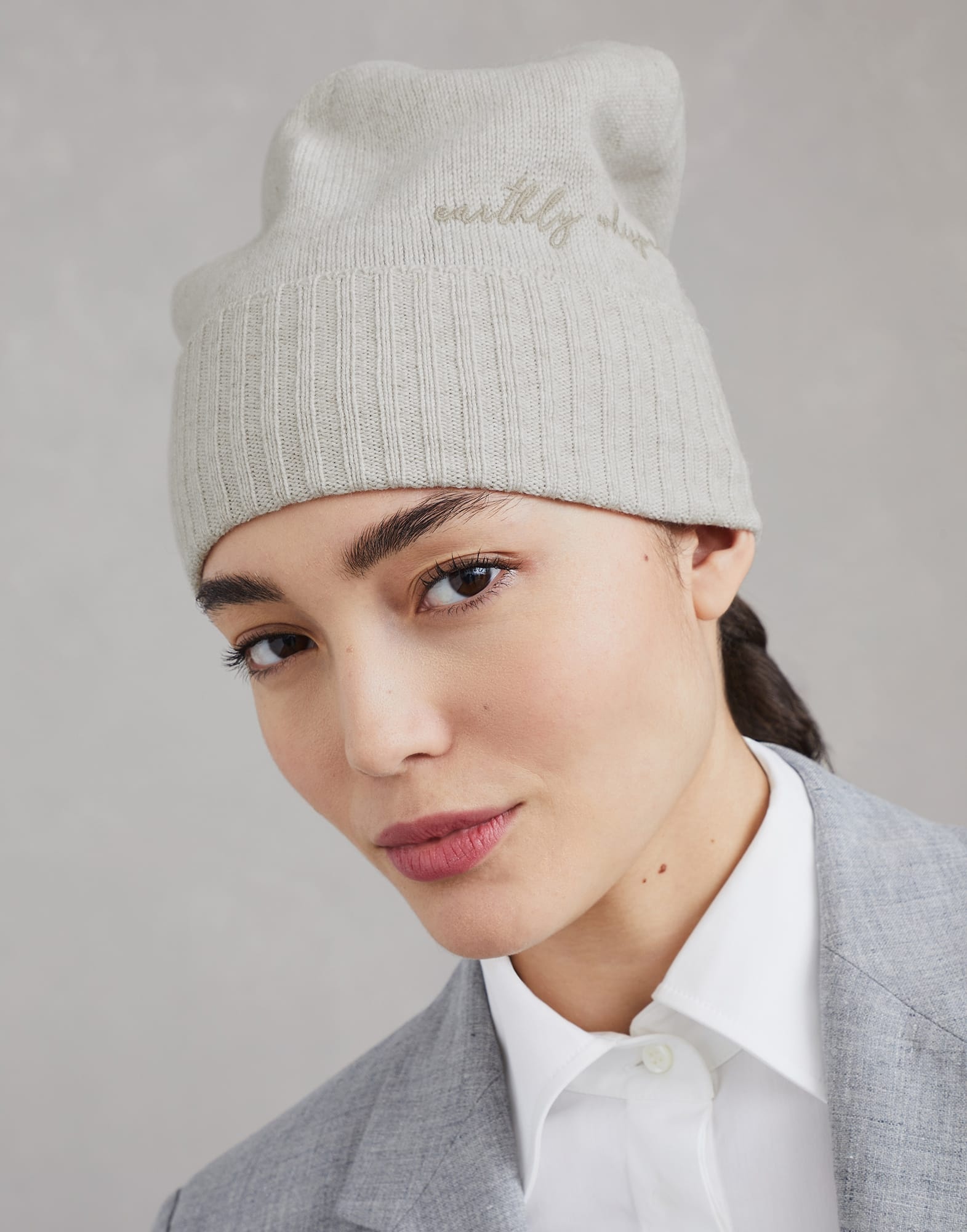 Virgin wool, cashmere and silk knit beanie with embroidery - 3