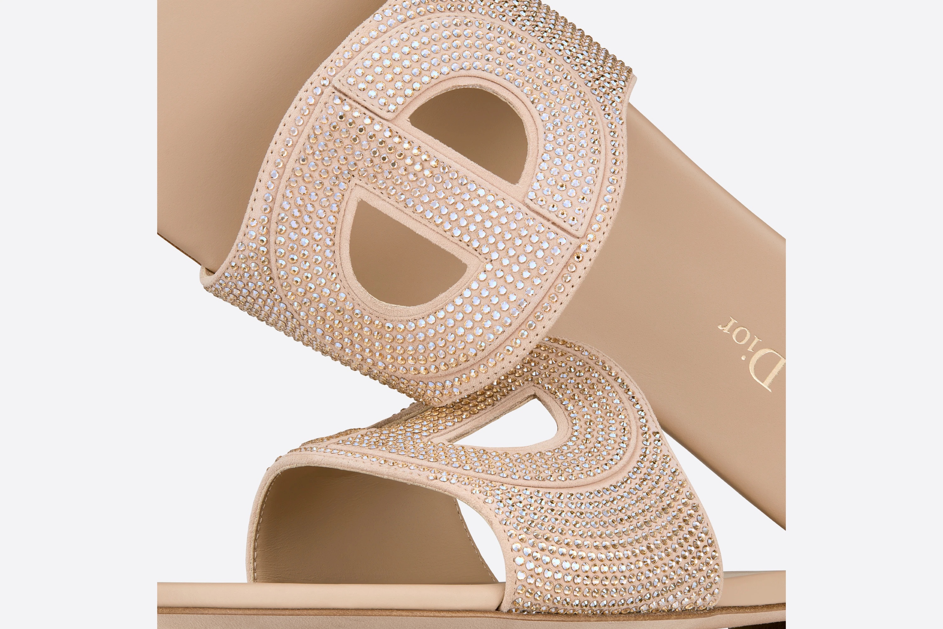 D-Club Slide - 5
