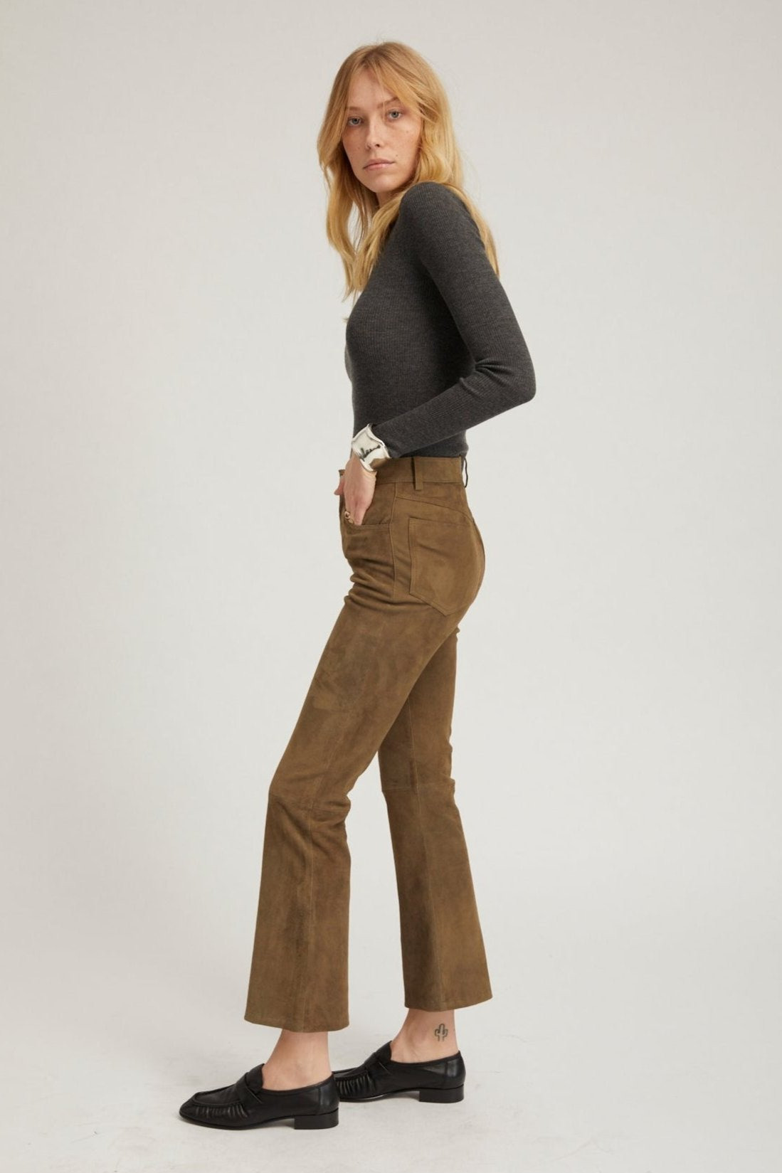 OLIVE SUEDE 5 POCKET ANKLE FLARE PANTS - 4