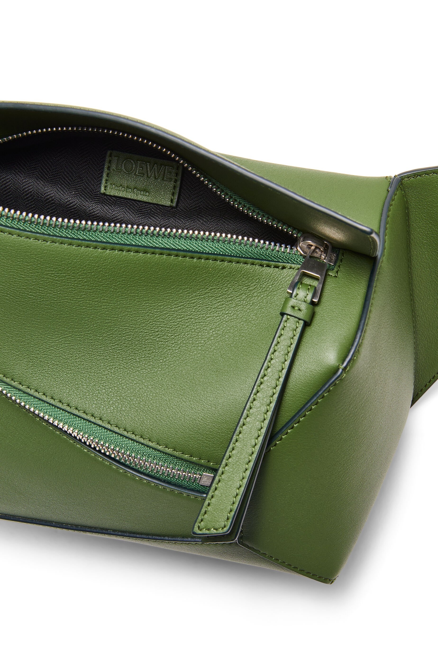 Small Puzzle bumbag in classic calfskin - 6
