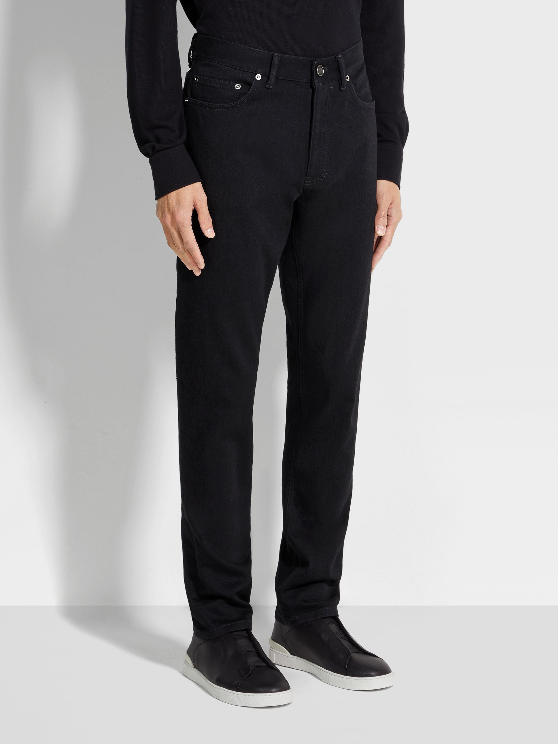 BLACK RINSE-WASHED STRETCH COTTON ROCCIA JEANS - 4