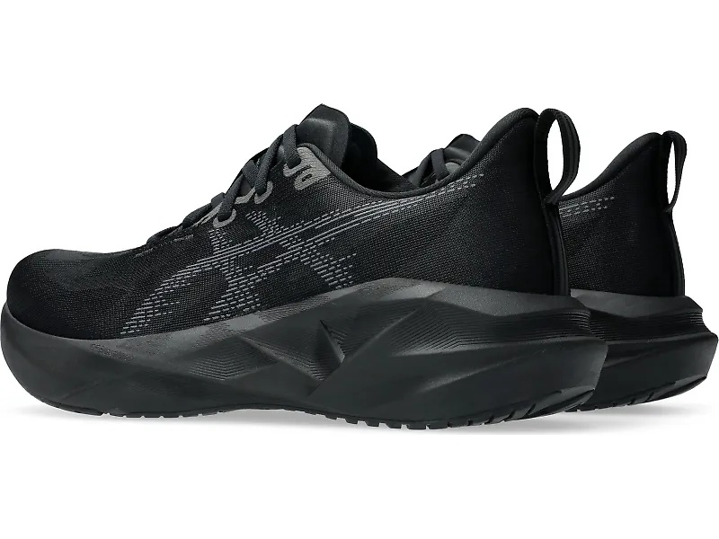 ASICS Novablast 5 - 7