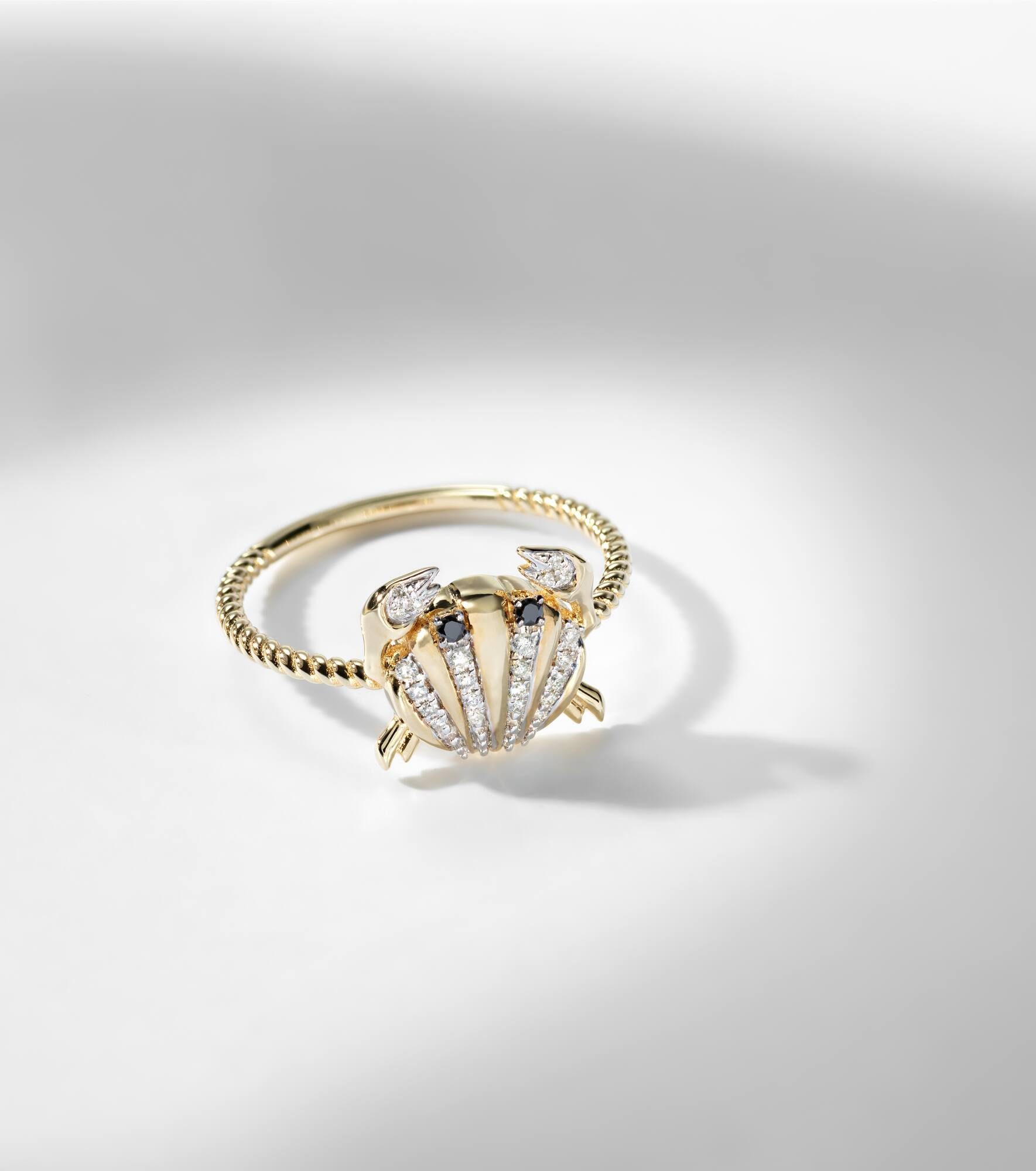 Crabe Coquillage Mini 9kt gold ring with diamonds - 5