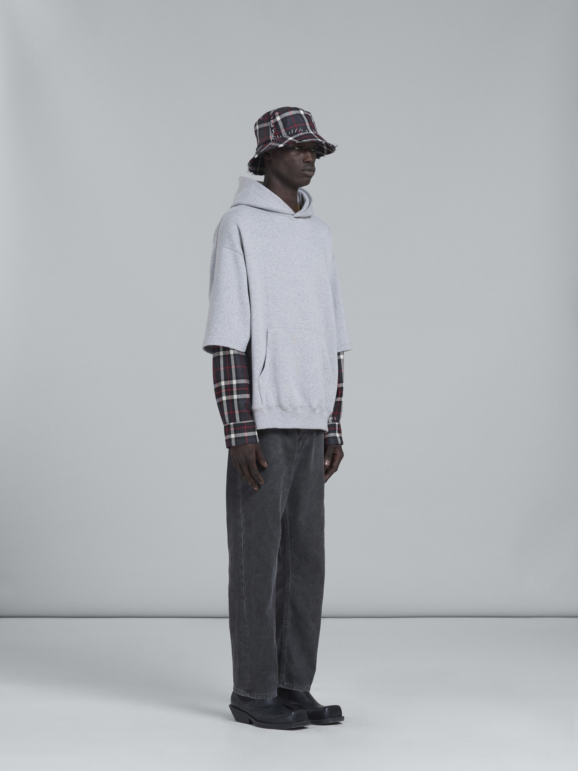 LIGHT GREY HOODIE WITH CONTRAST SLEEVES - 5