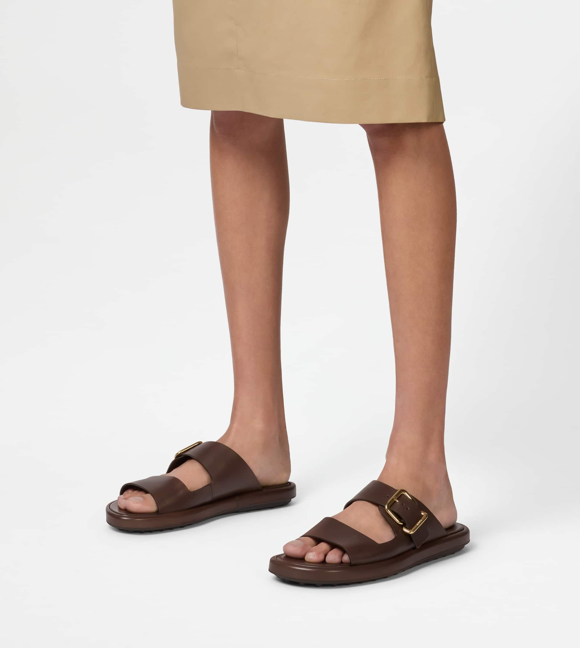 SANDALS IN LEATHER - BROWN - 7