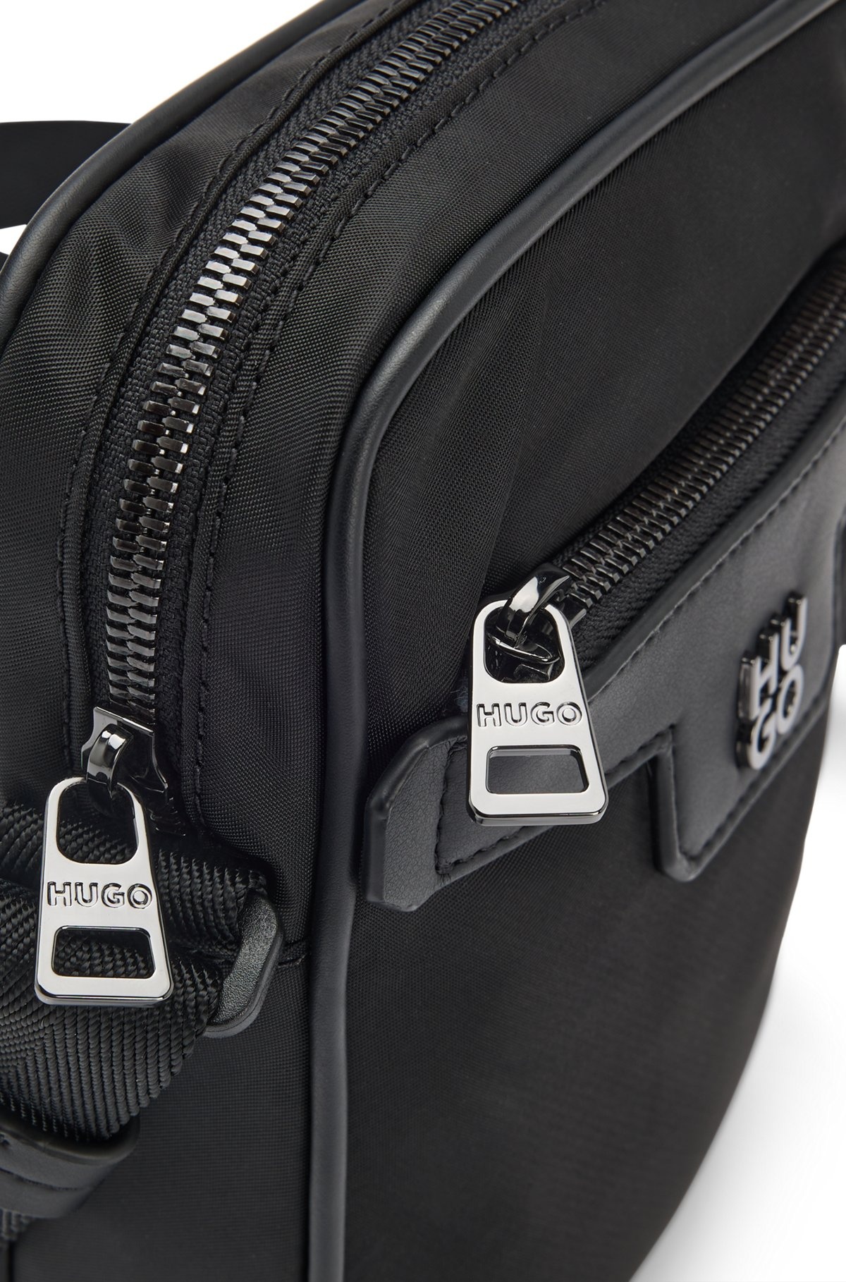 REPORTER BAG IN STRUCTURED TWILL WITH METALLIC STACKED LOGO - 7