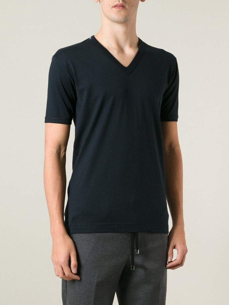 classic v-neck T-shirt 3