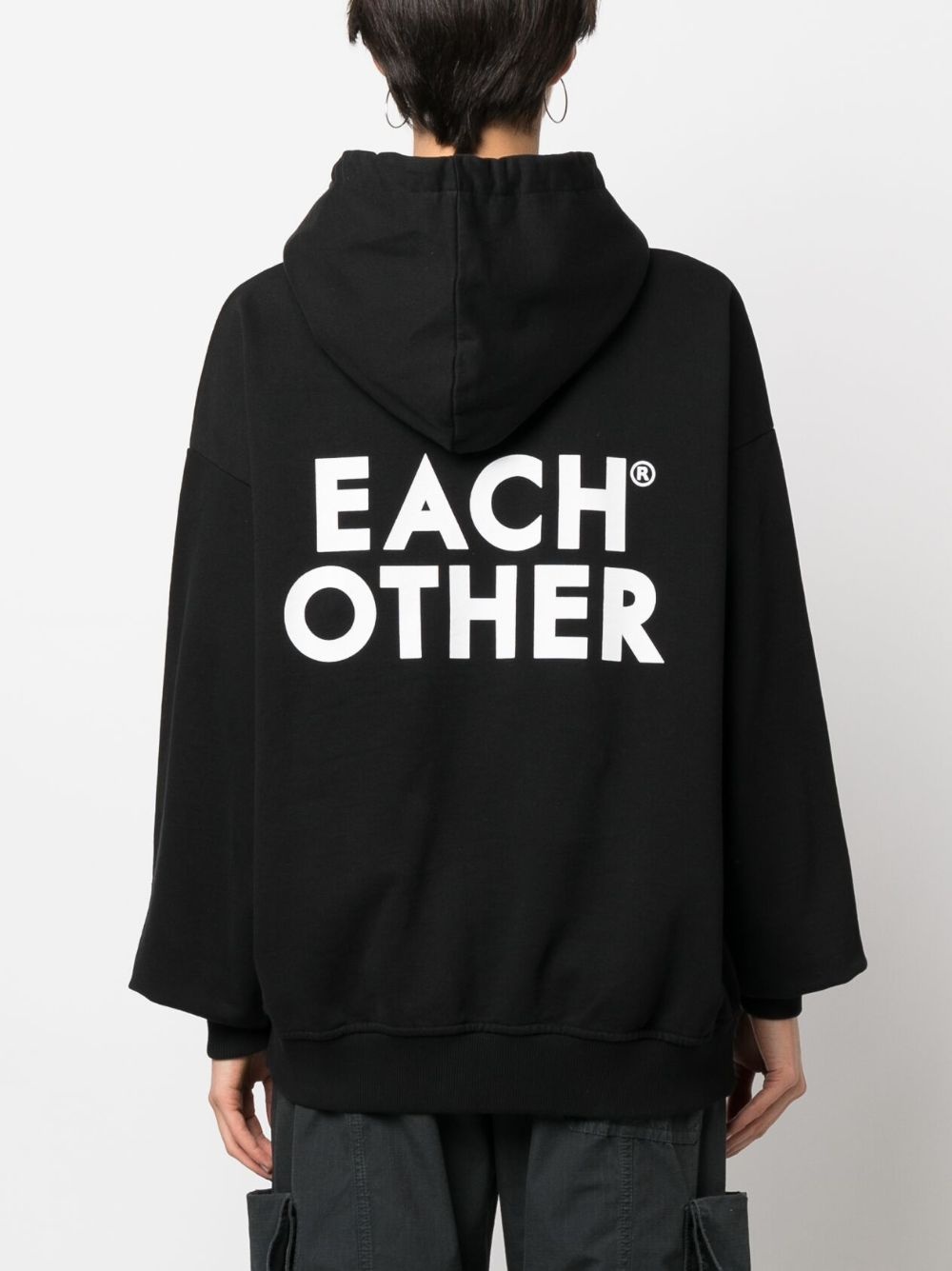 logo-print drop-shoulder hoodie - 4