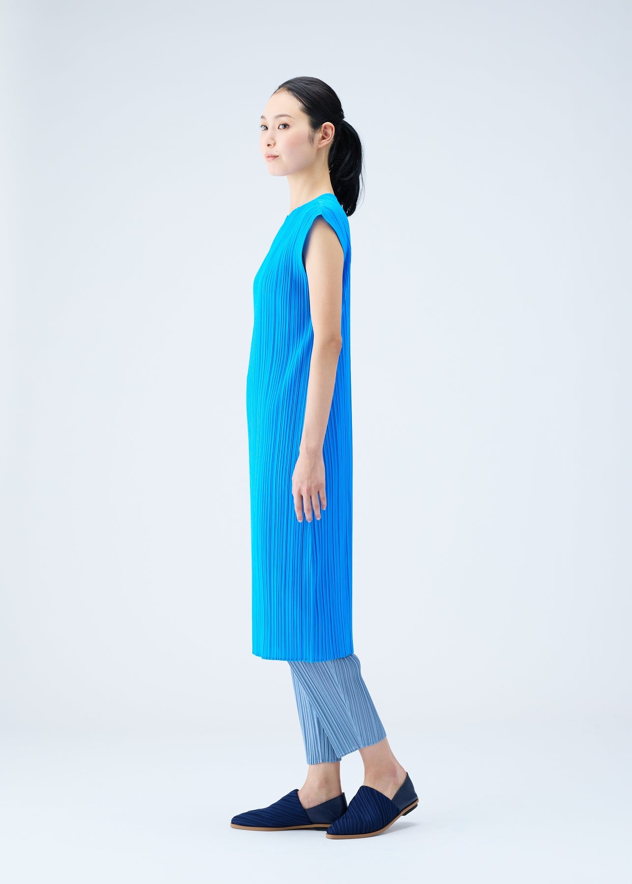 Pleats Please Issey Miyake MONTHLY COLORS : AUGUST DRESS | REVERSIBLE