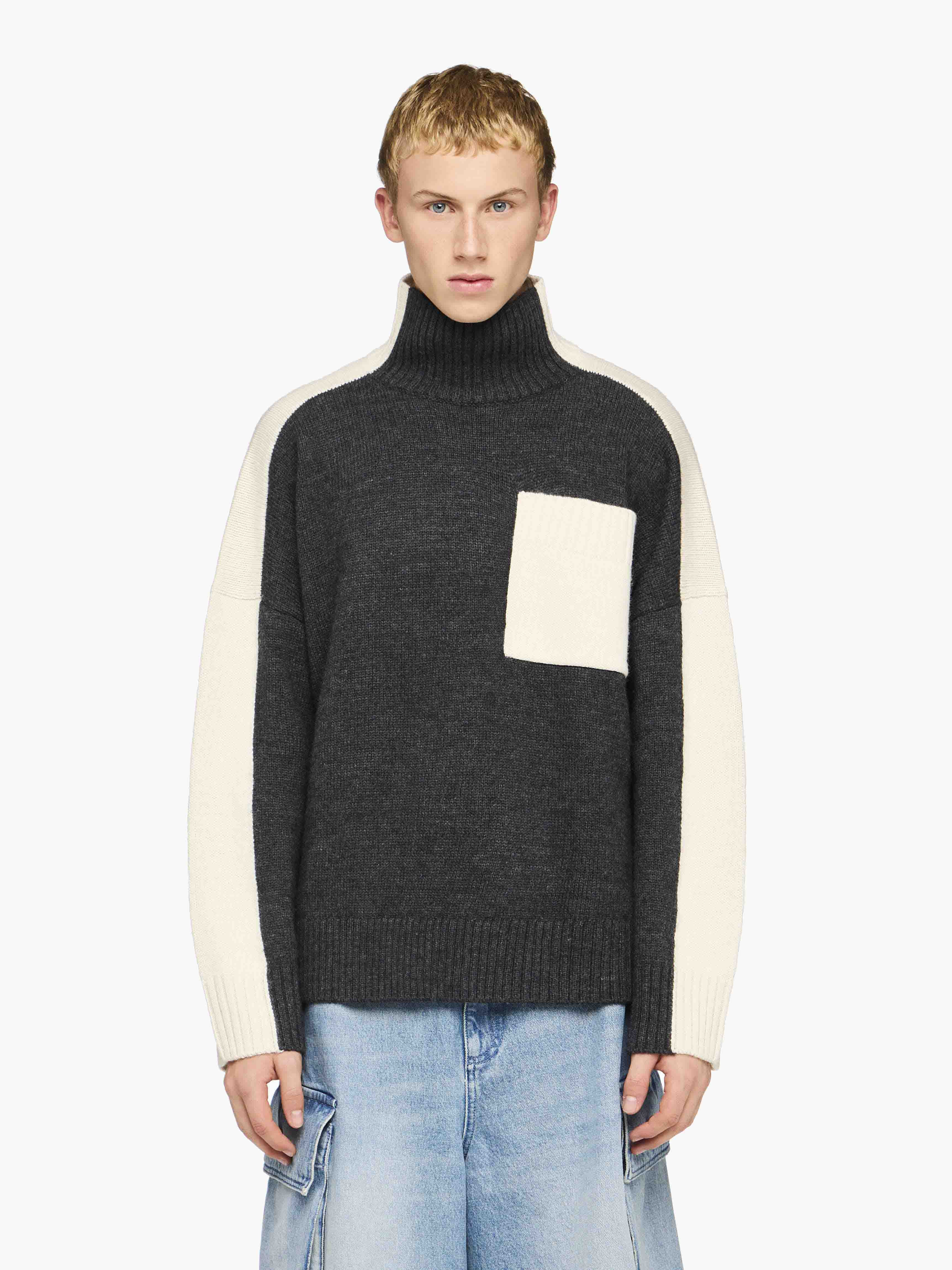 DUAL TONE - PATCH POCKET TURTLENECK SWEATER - 2