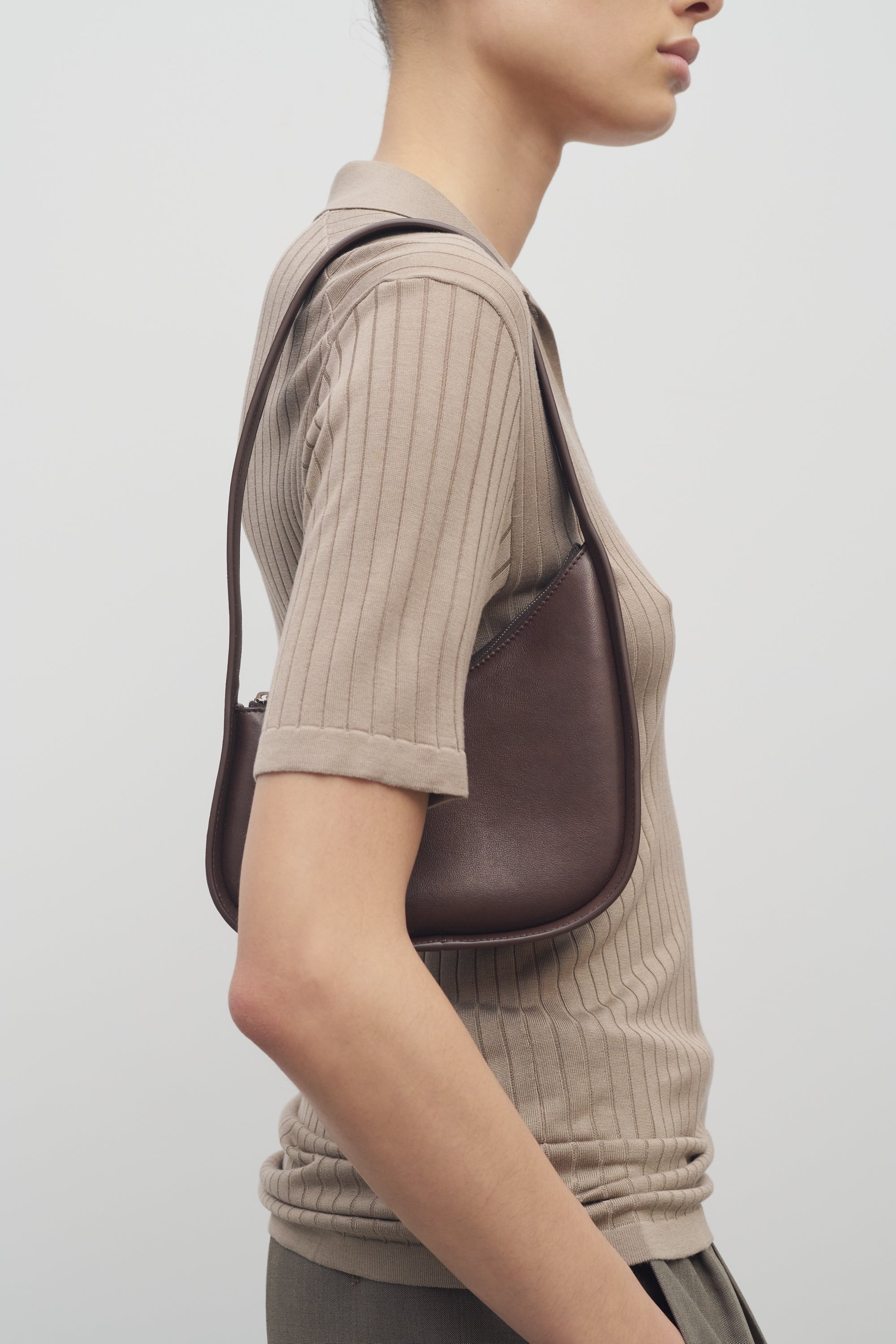 Half Moon Bag in Leather - 4