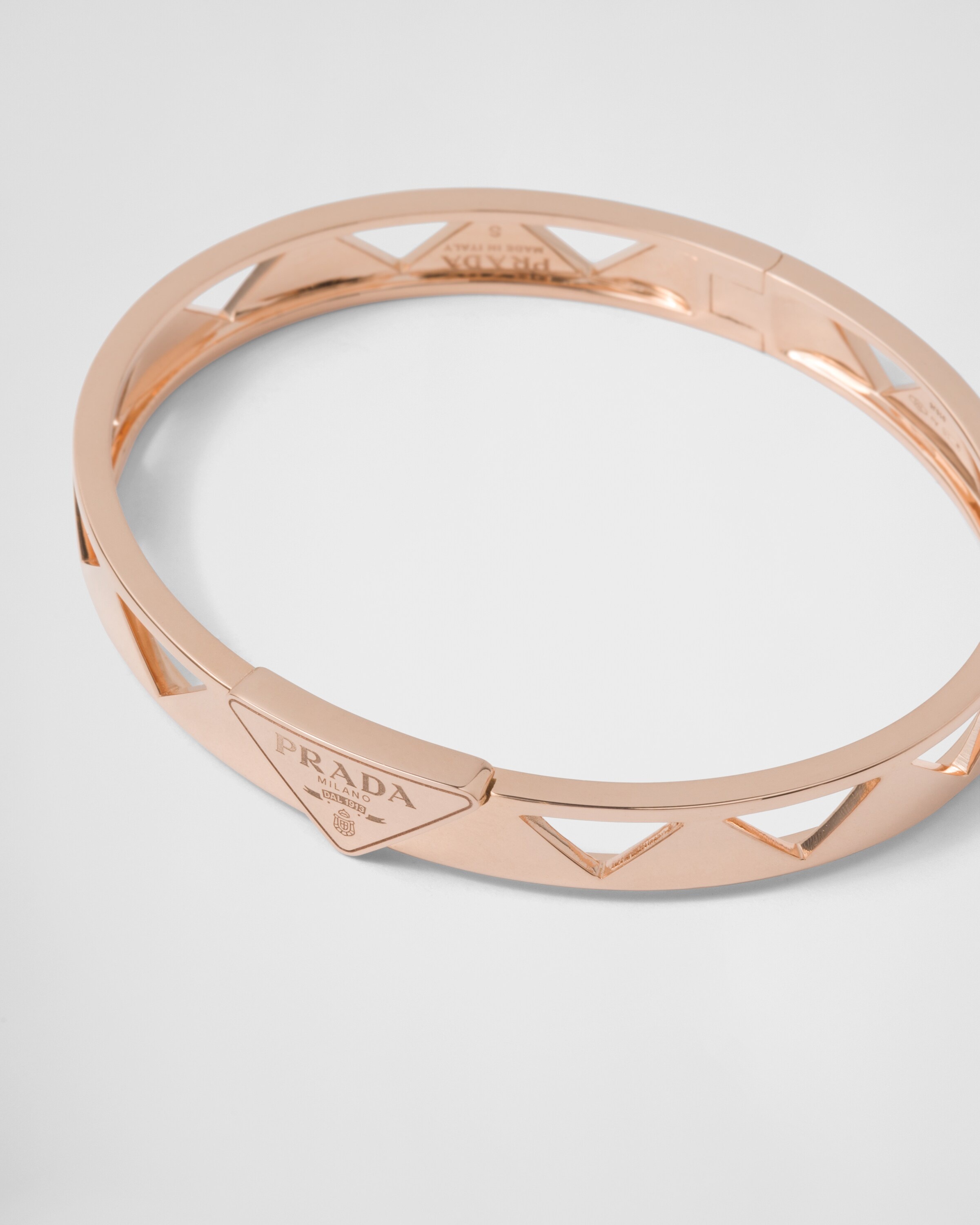 Eternal Gold cut-out bangle bracelet in pink gold - 3