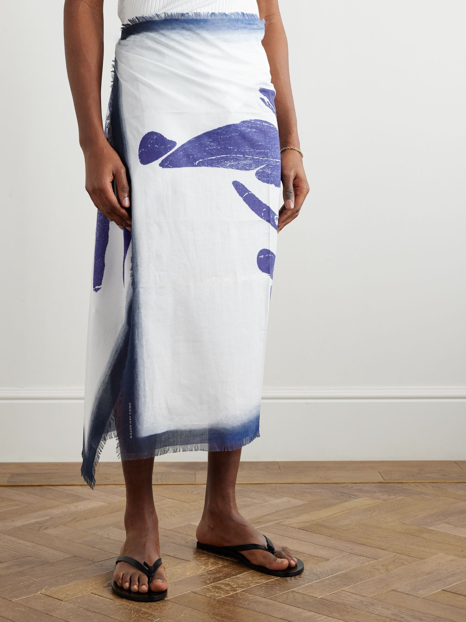Fringed Printed Cotton-Voile Scarf Navy - 4