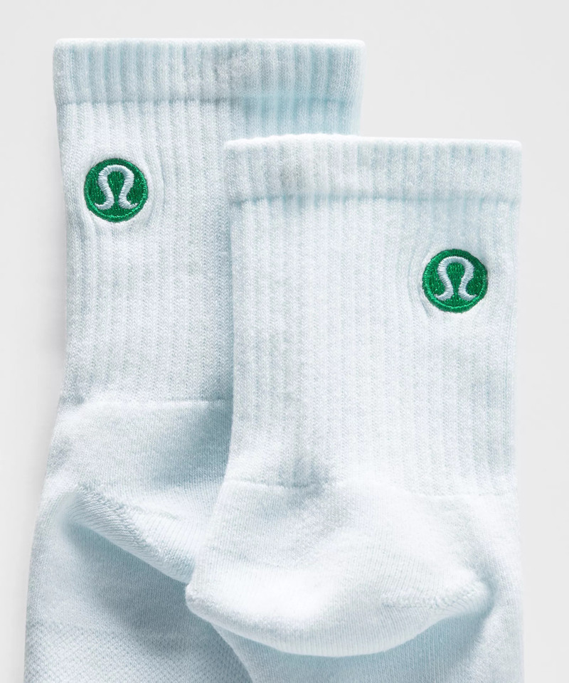 lululemon Unisex Daily Essential Quarter Socks outlook