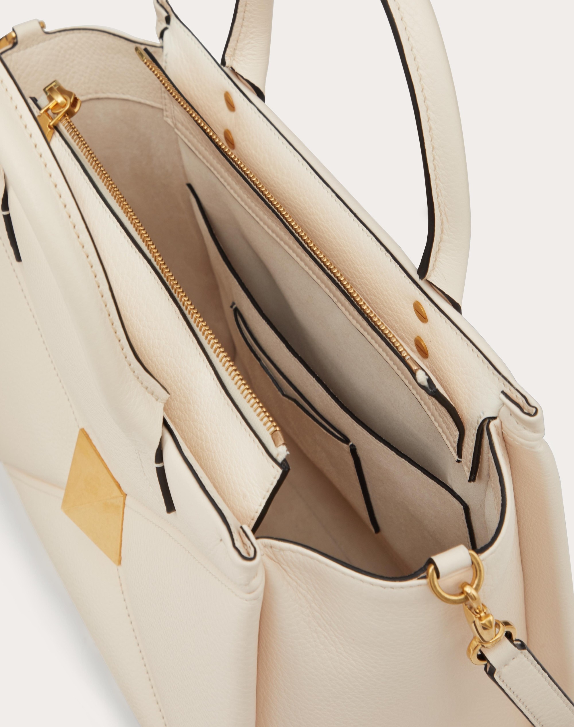 MEDIUM ONE STUD GRAINY CALFSKIN HANDBAG - 4