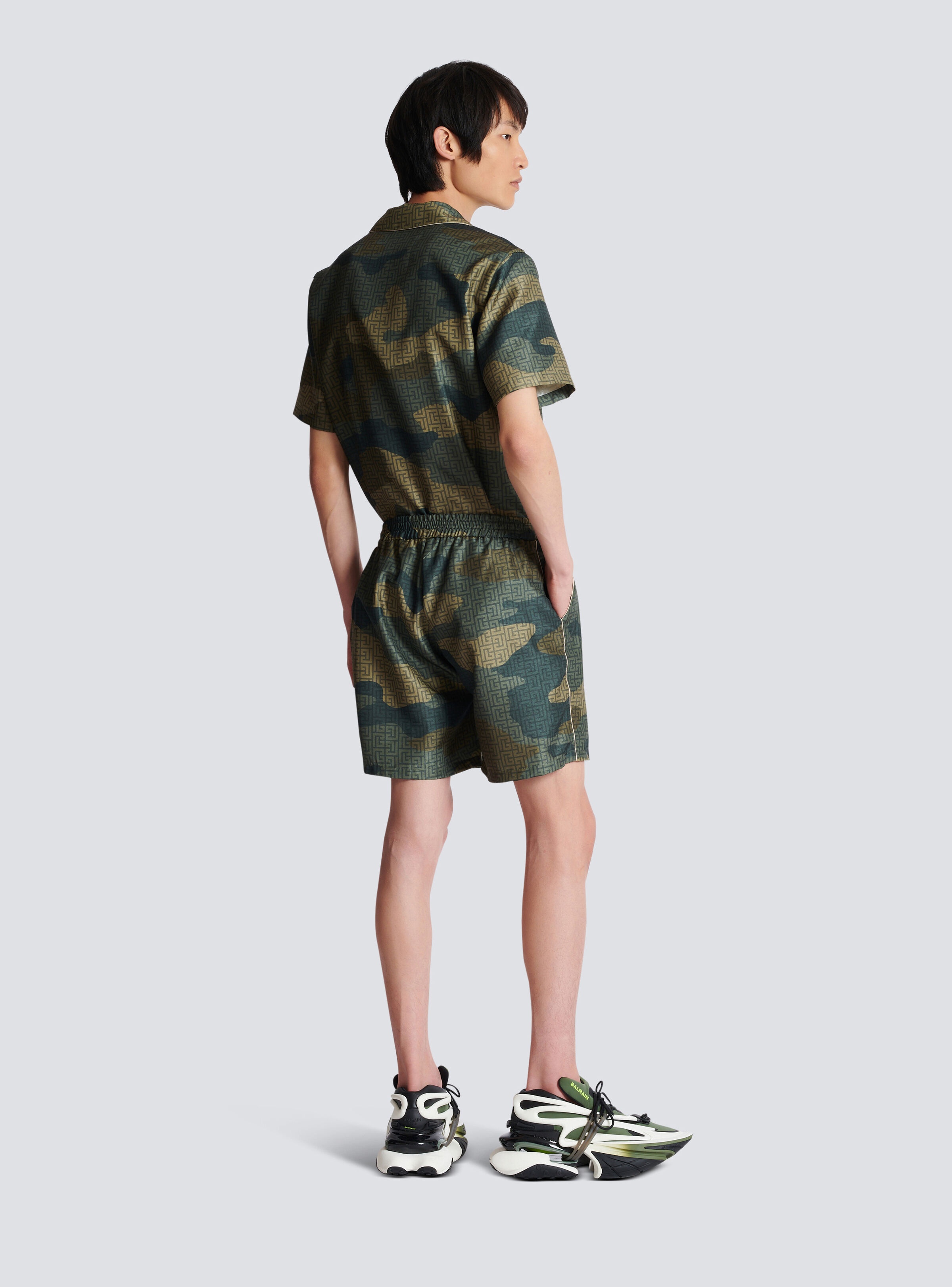Camouflage monogrammed Shantung shorts - 4
