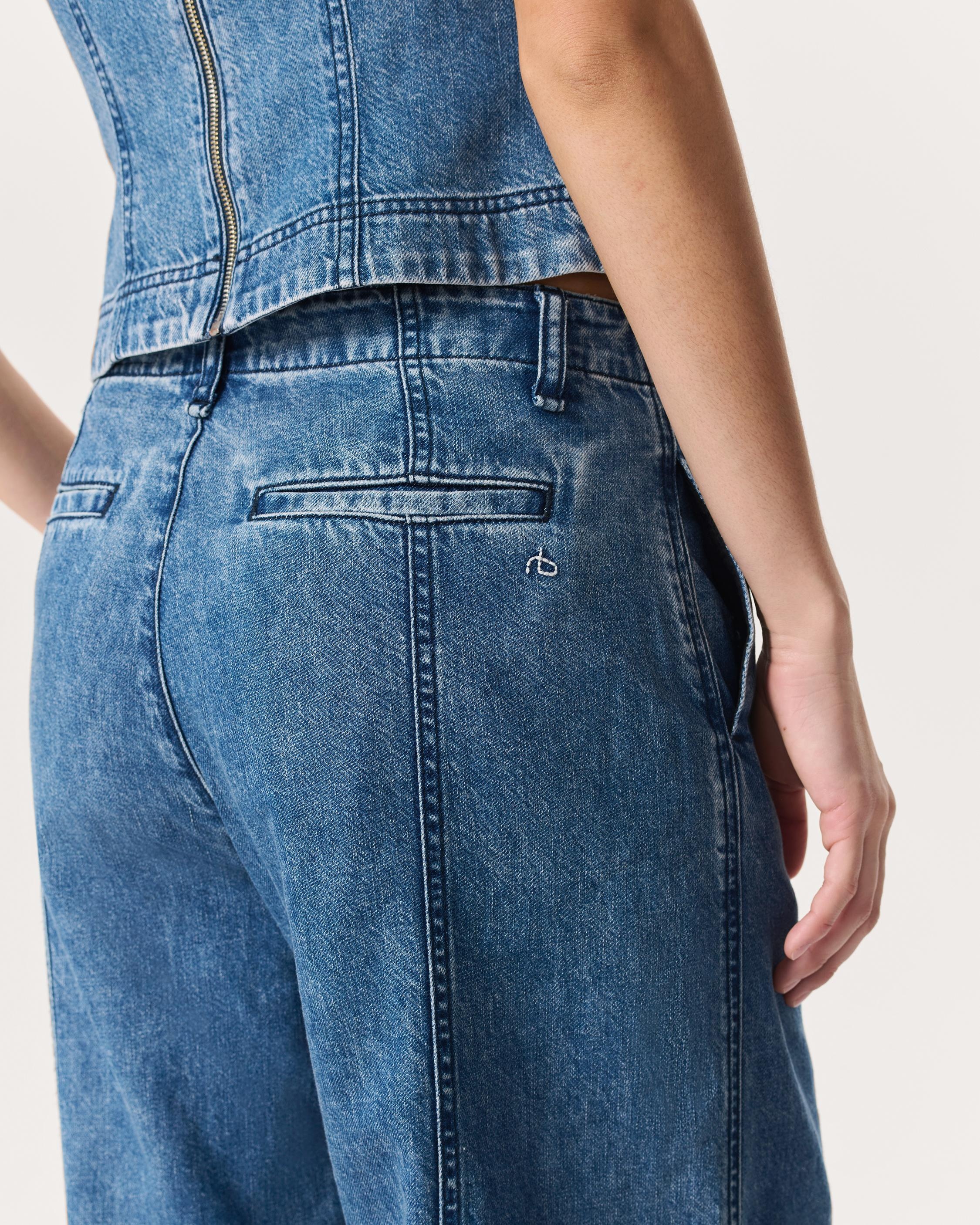 Featherweight Arianna Ankle-Length Palazzo Jeans
Featherweight Denim - 4