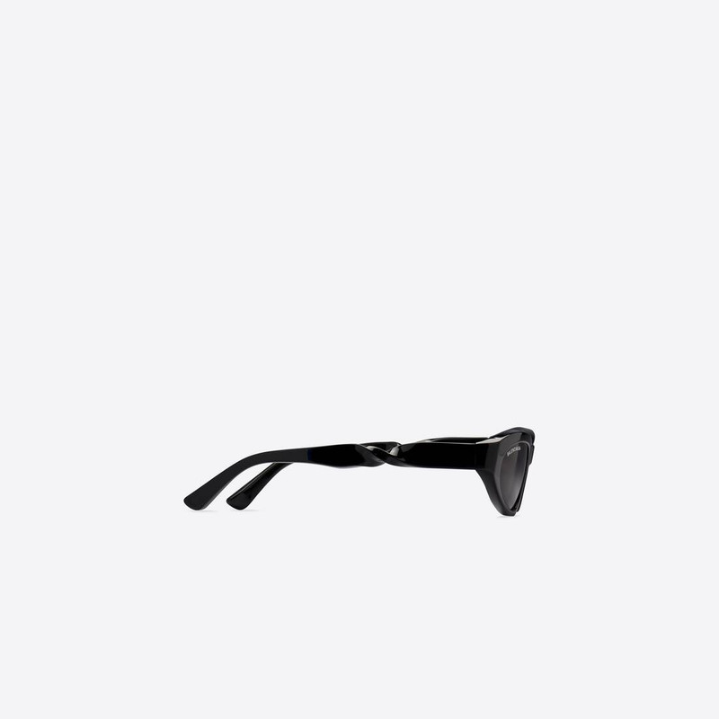 Twist Cat Sunglasses  in Black 3