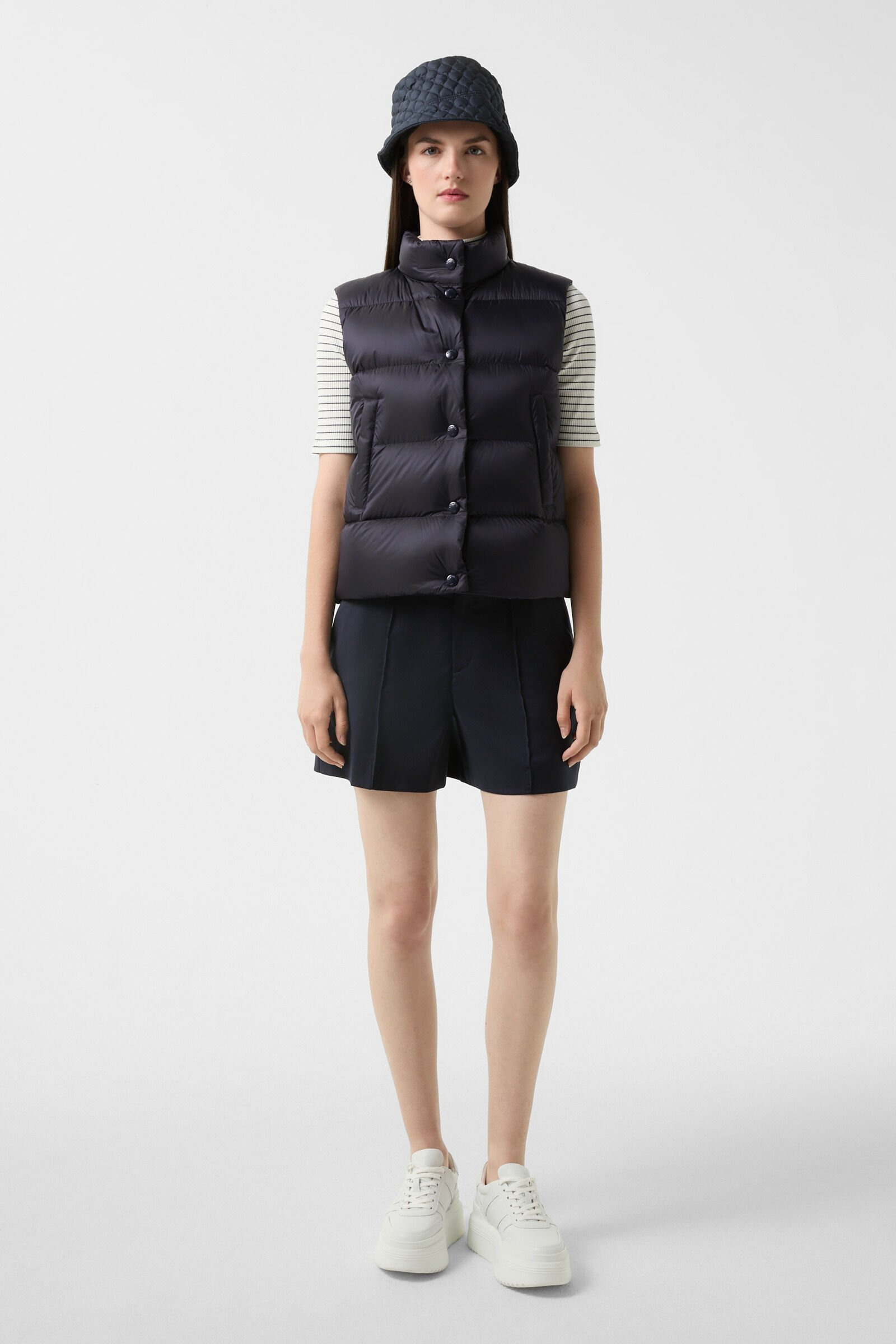 Orely down vest in Navy blue - 4