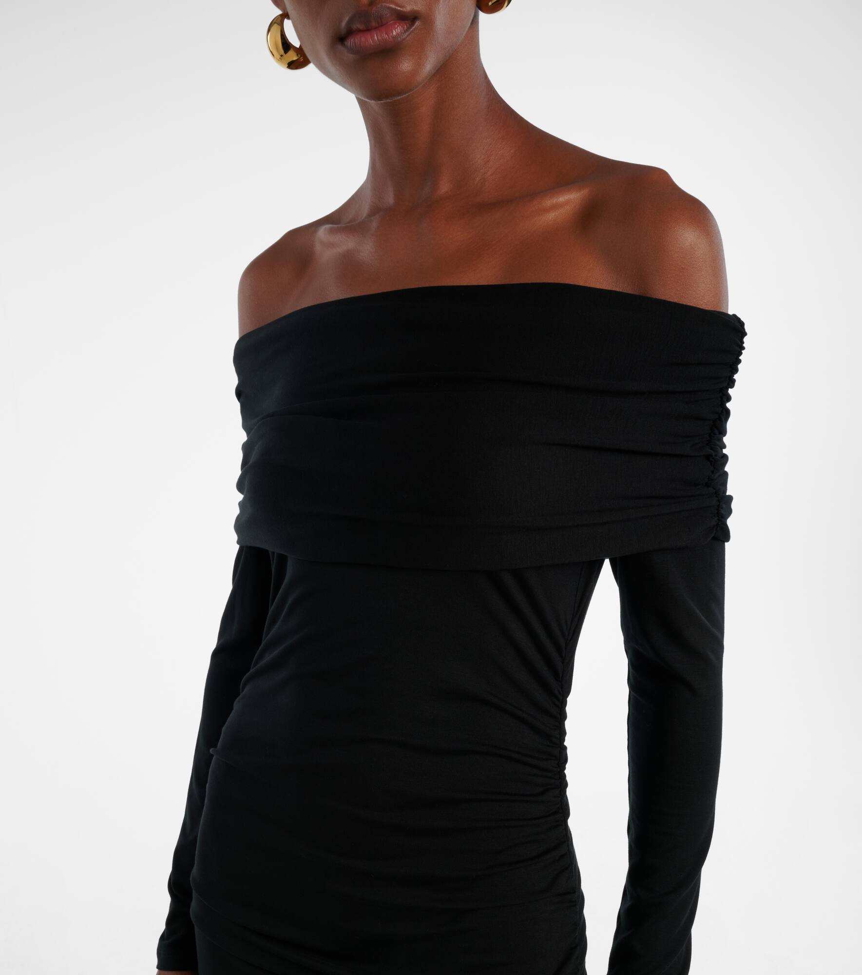 Tinette ruched off-shoulder midi dress - 4