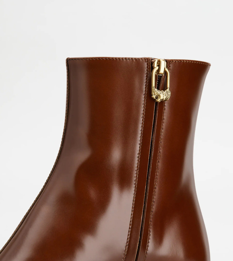 PLATFORM ANKLE BOOTS IN LEATHER - BROWN 4