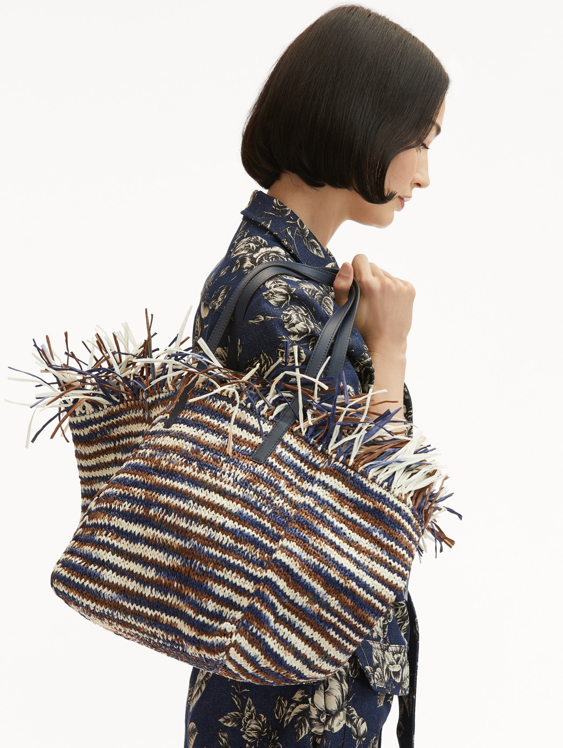 MEDIUM RAFFIA CROCHET SQUARE TOTE - 2