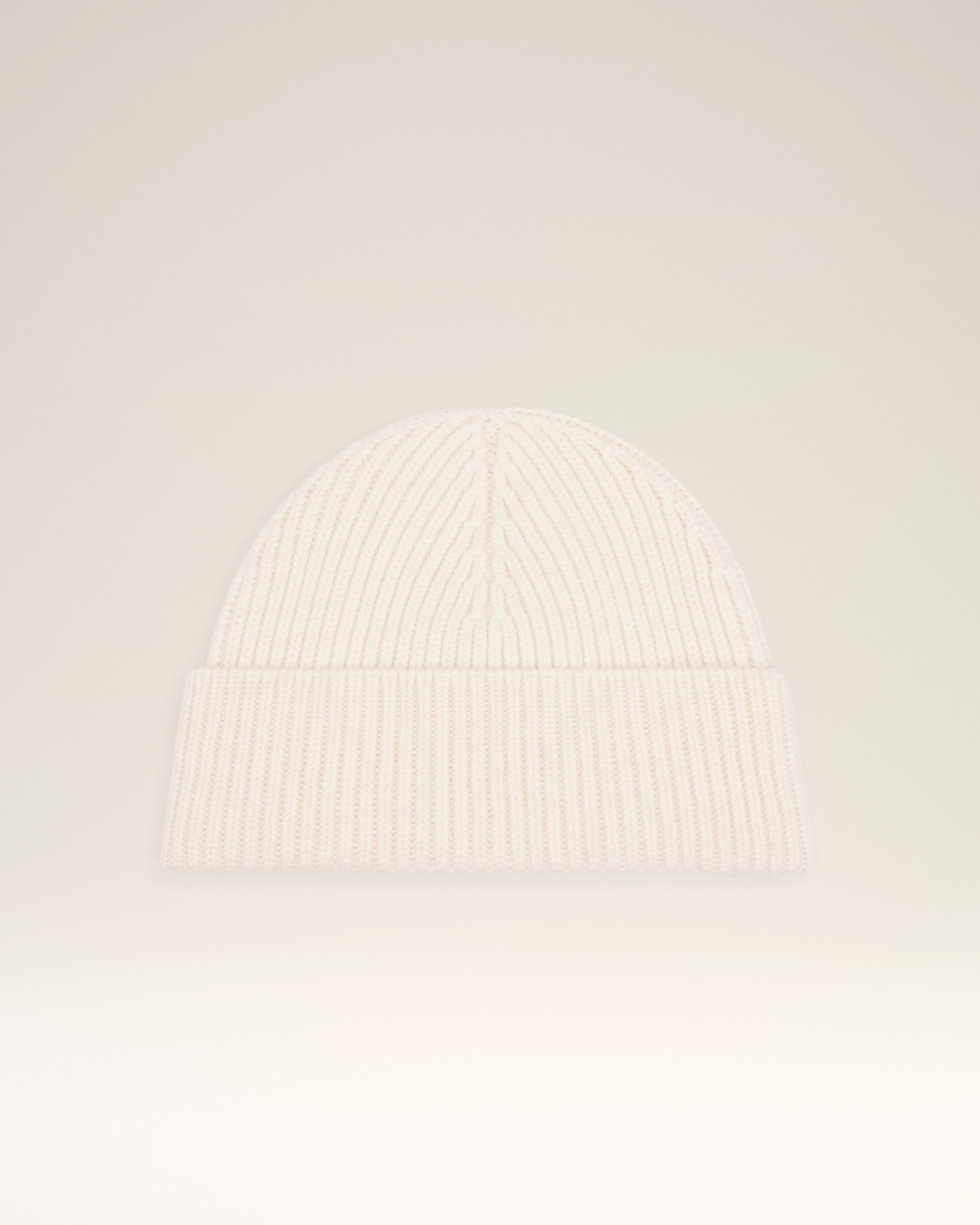 WHITE WOOL AMI DE COEUR BEANIE - 4