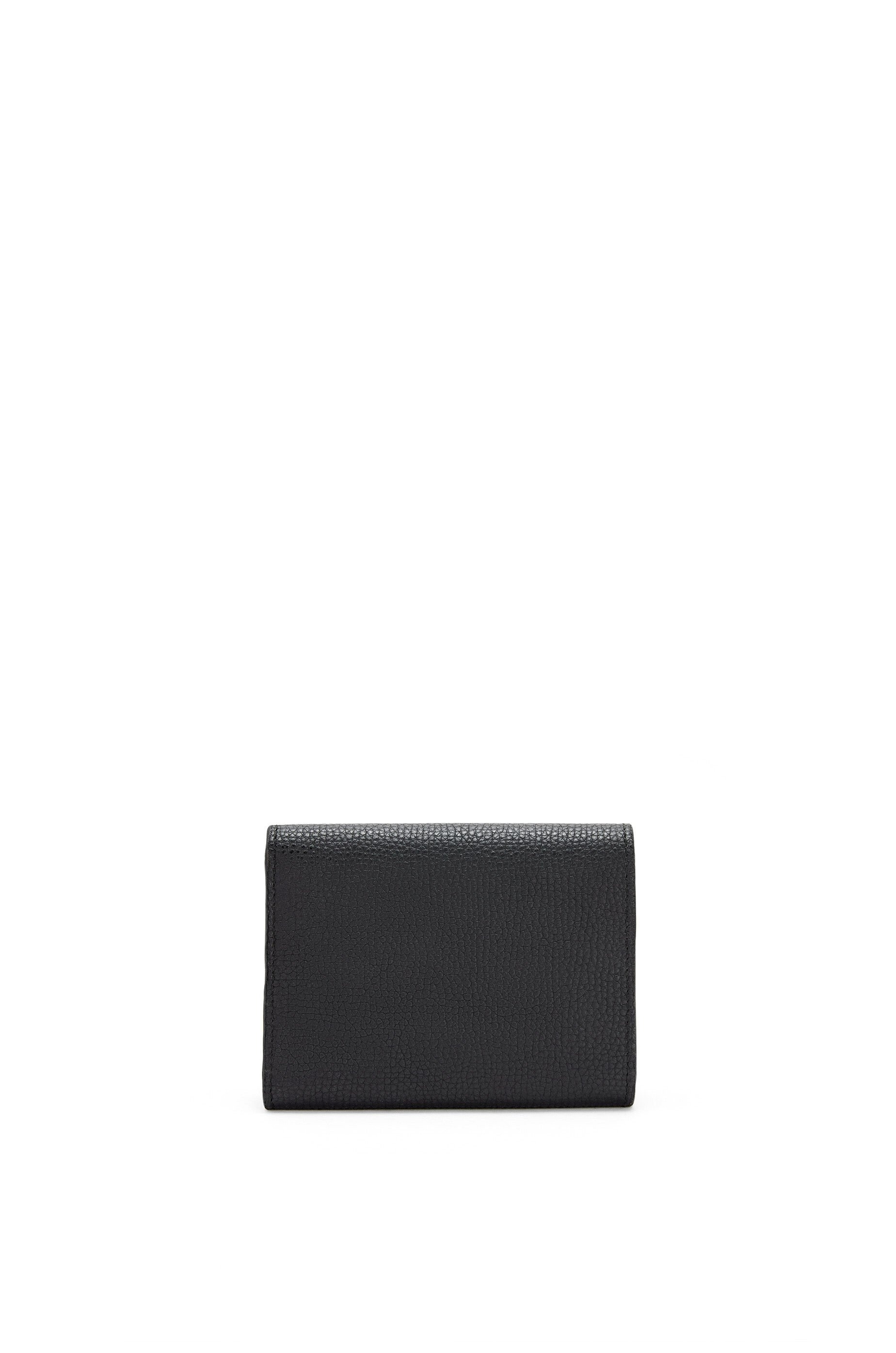 Anagram trifold wallet in pebble grain calfskin - 5