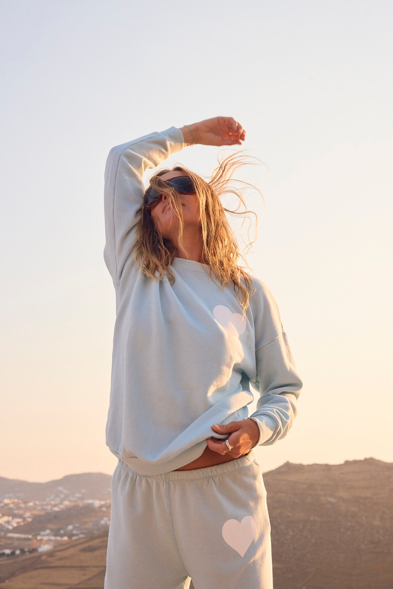 ICE HEART SWEATSHIRT - 6