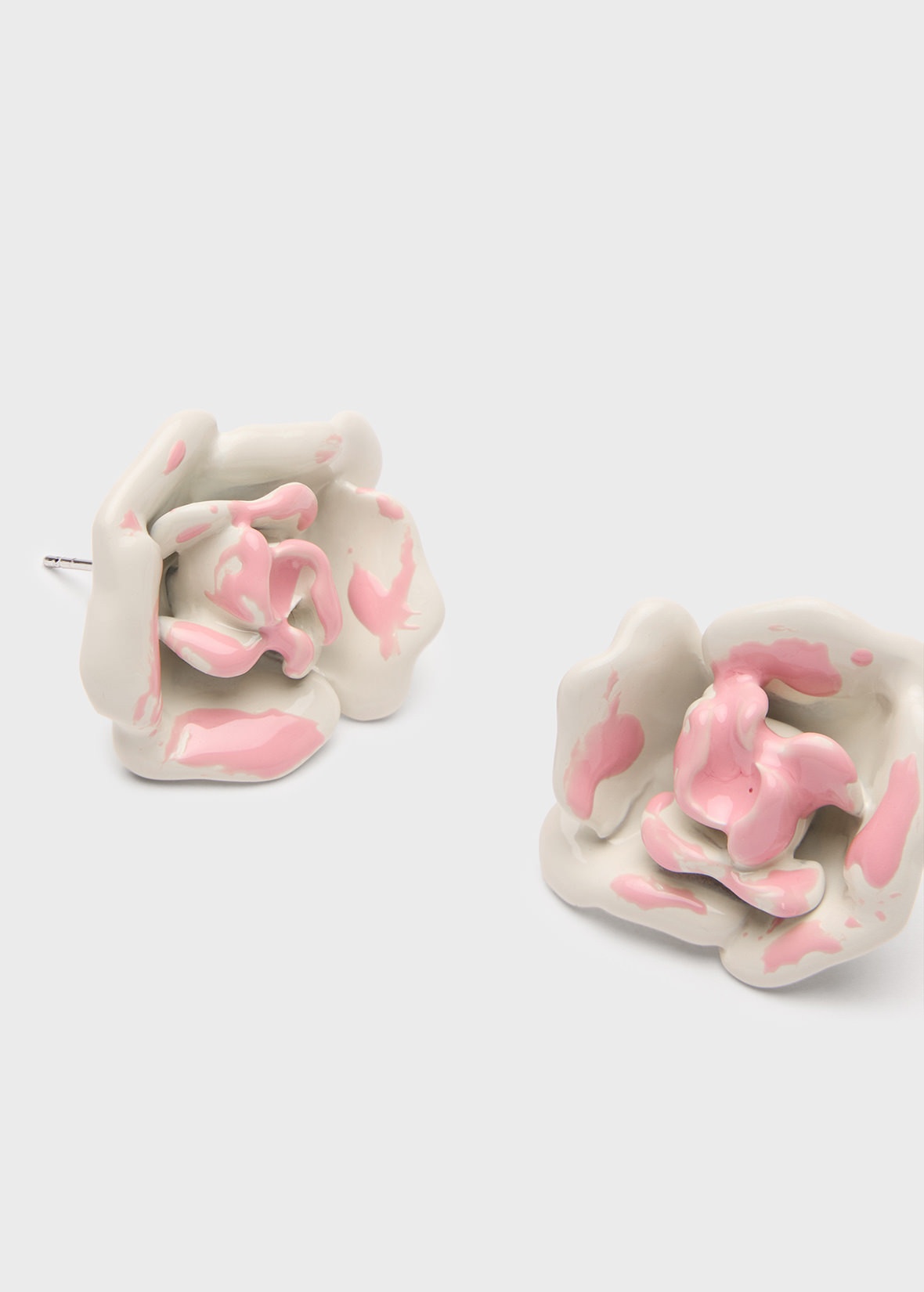 METAL EARRINGS WITH ENAMELED ROSES - 3