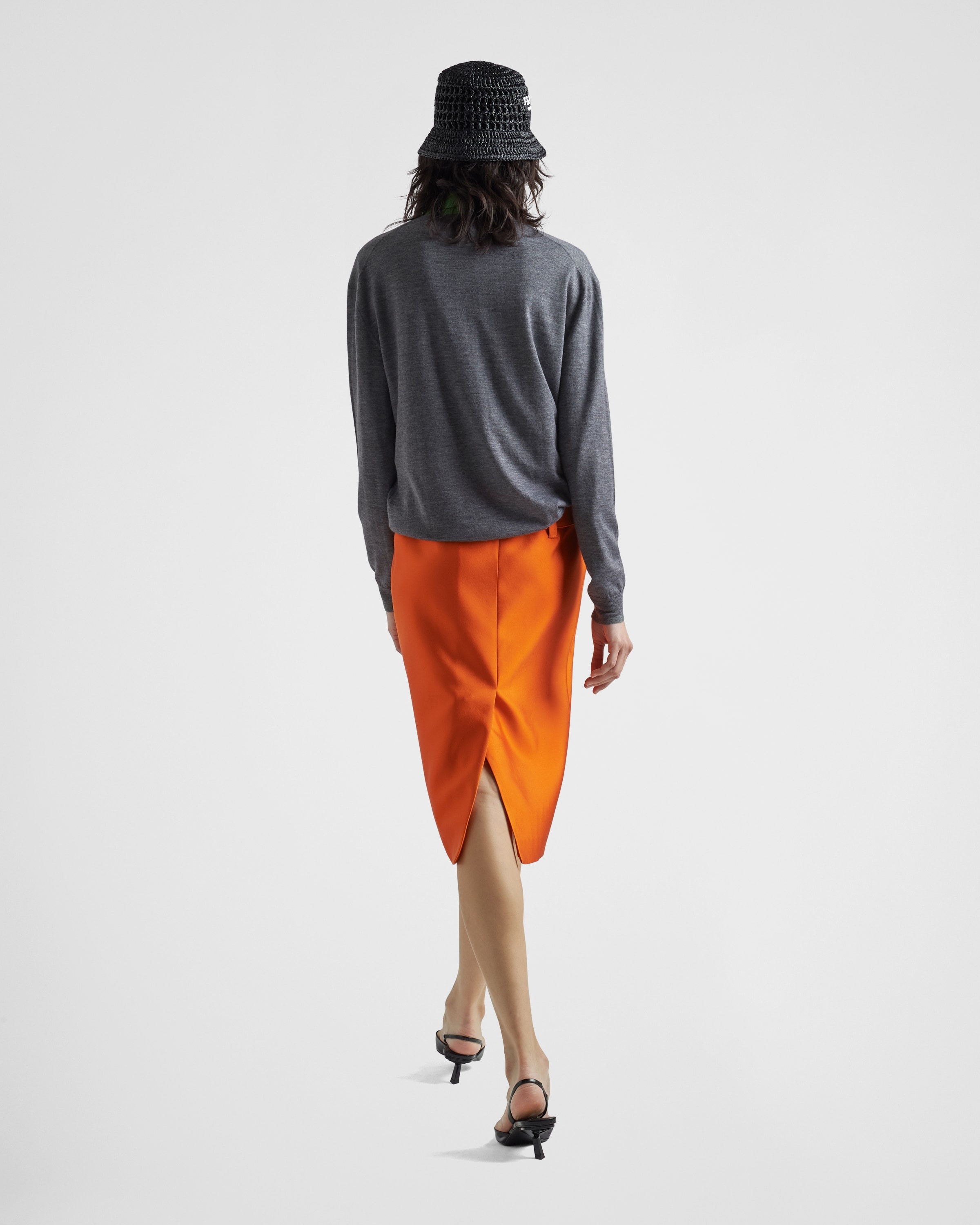 Cashmere V-neck sweater - 5