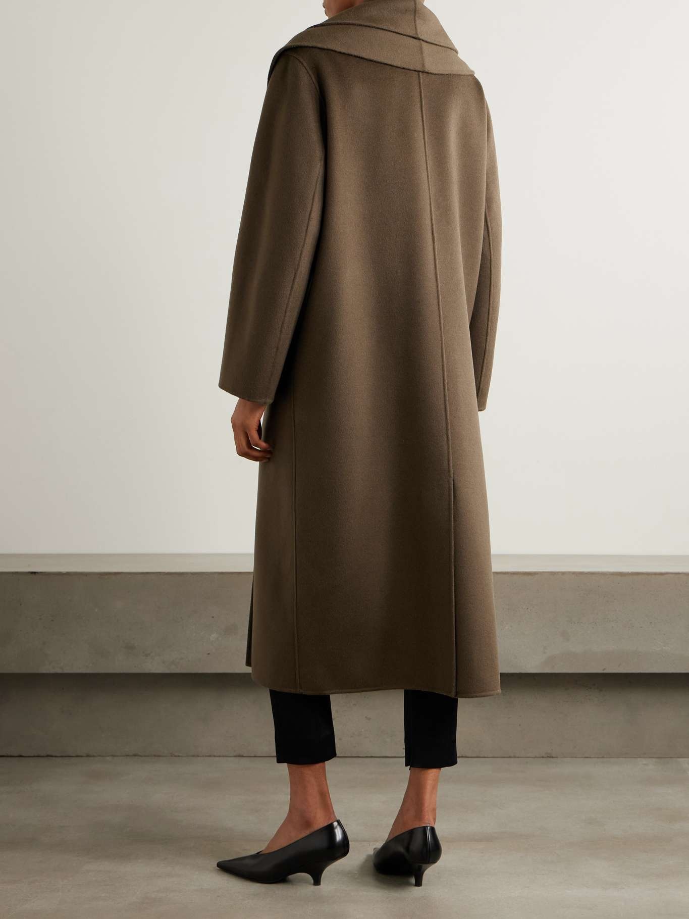 コート ROHE FW25 DOUBLE FACE WOOL SCARF COATY (41610174 030) RÓHE Double-breasted scarf-detailed layered wool coat Taupe