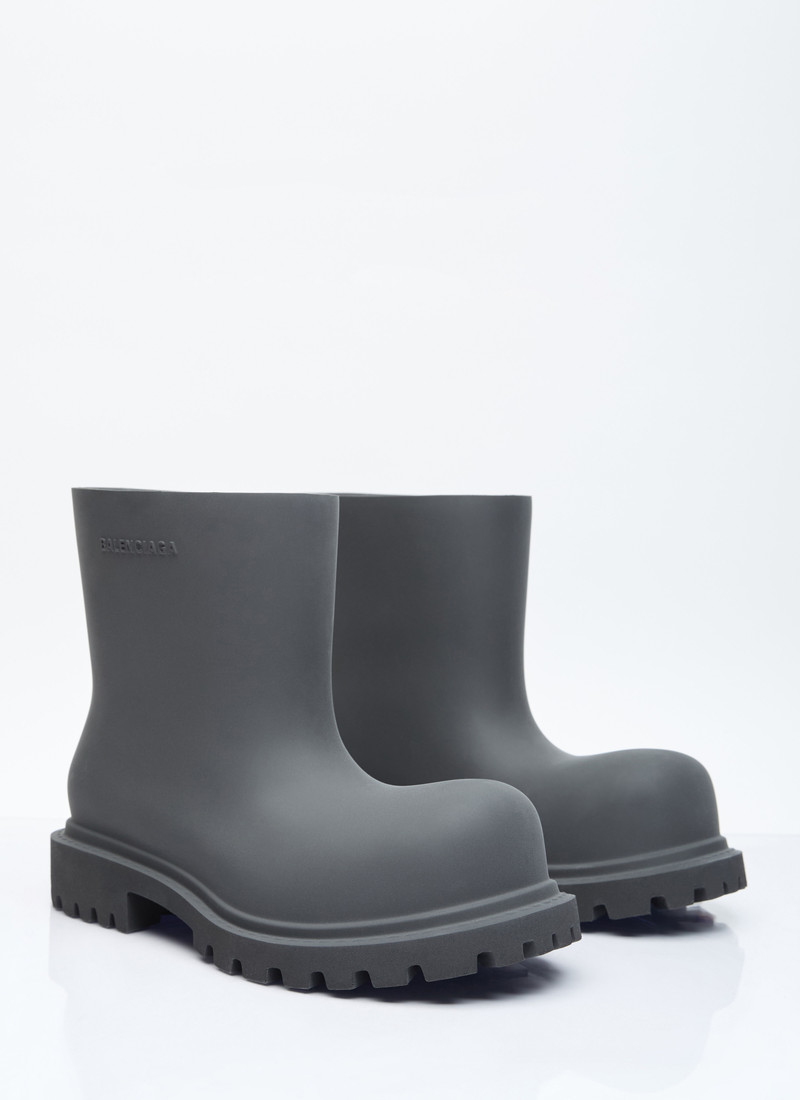BALENCIAGA Steroid Boots outlook