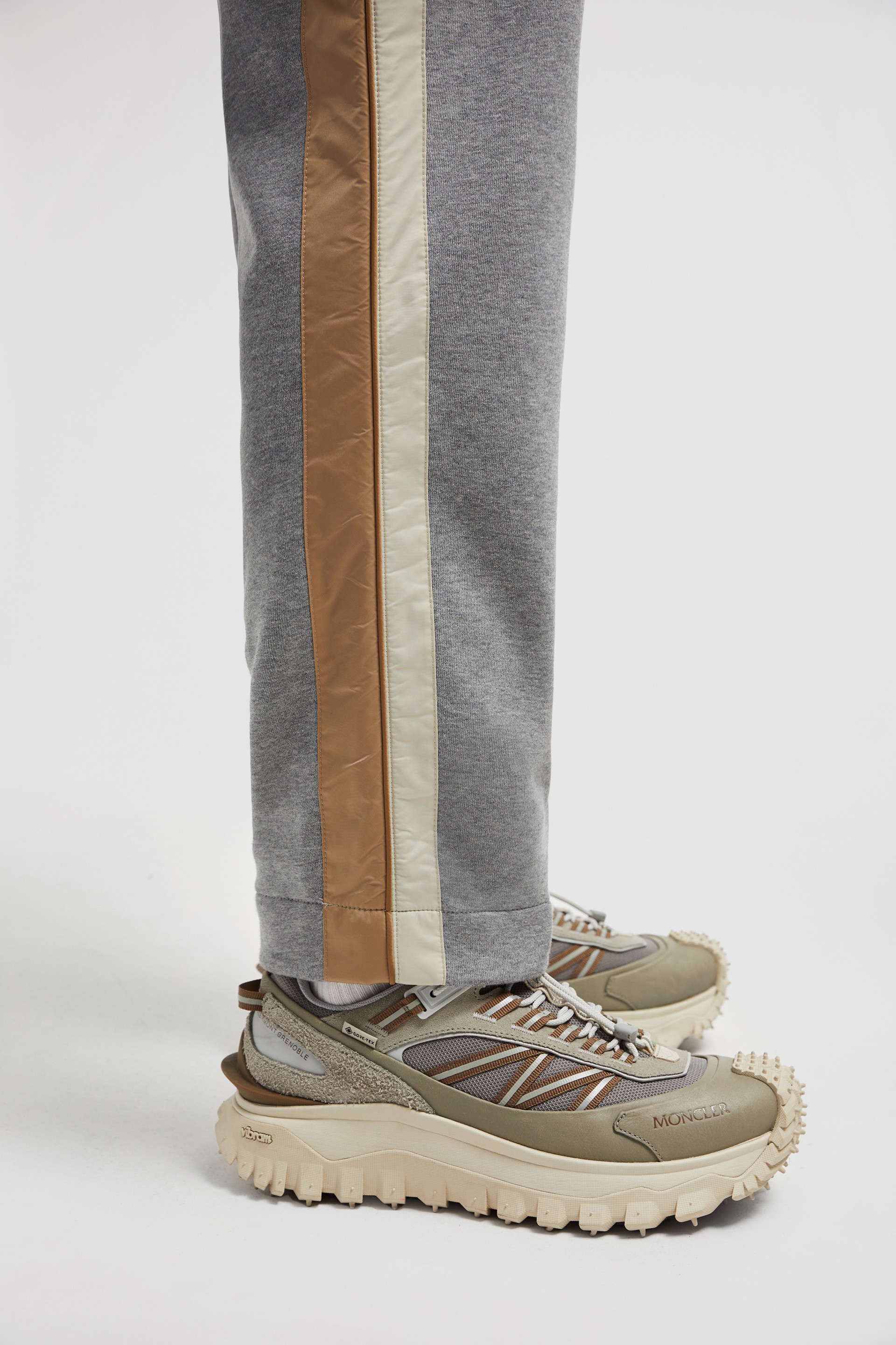 Mountain Logo Sweatpants - 6