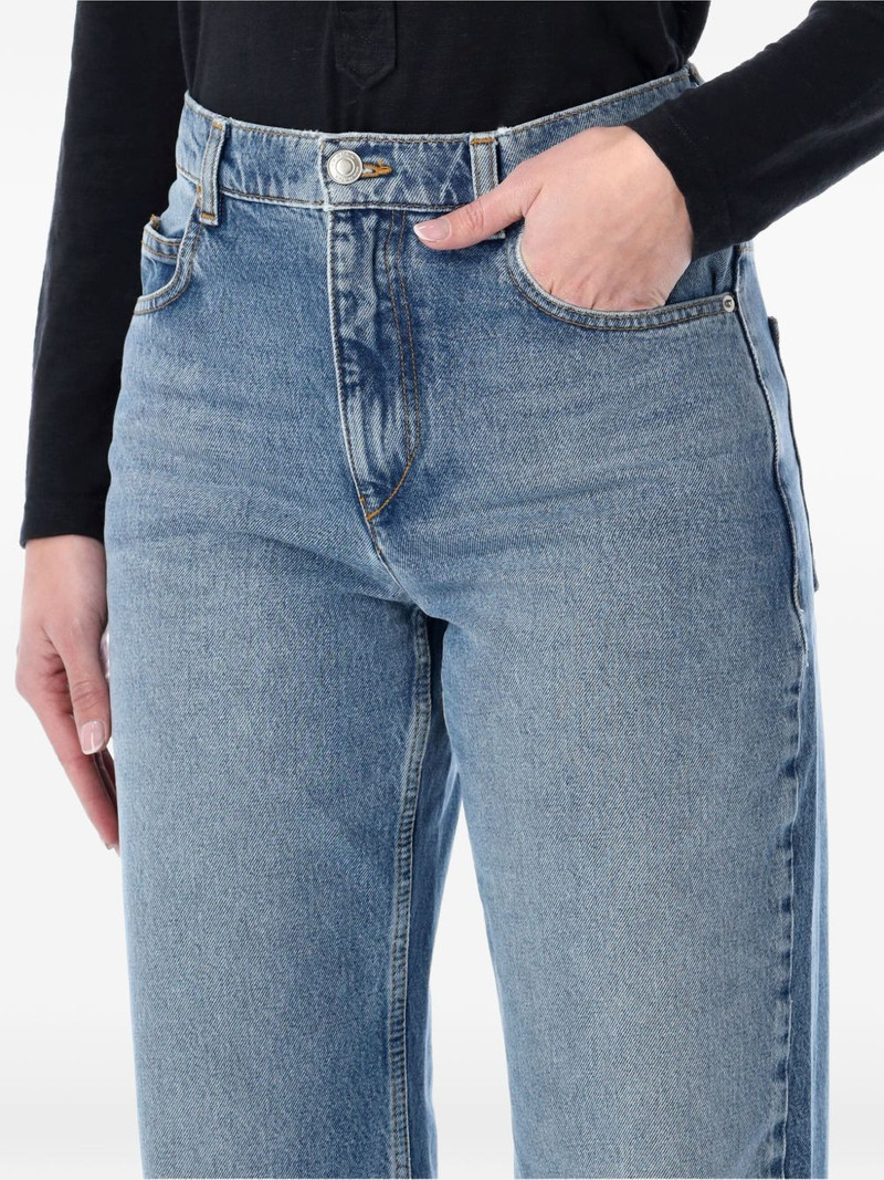 button-fastening jeans 3