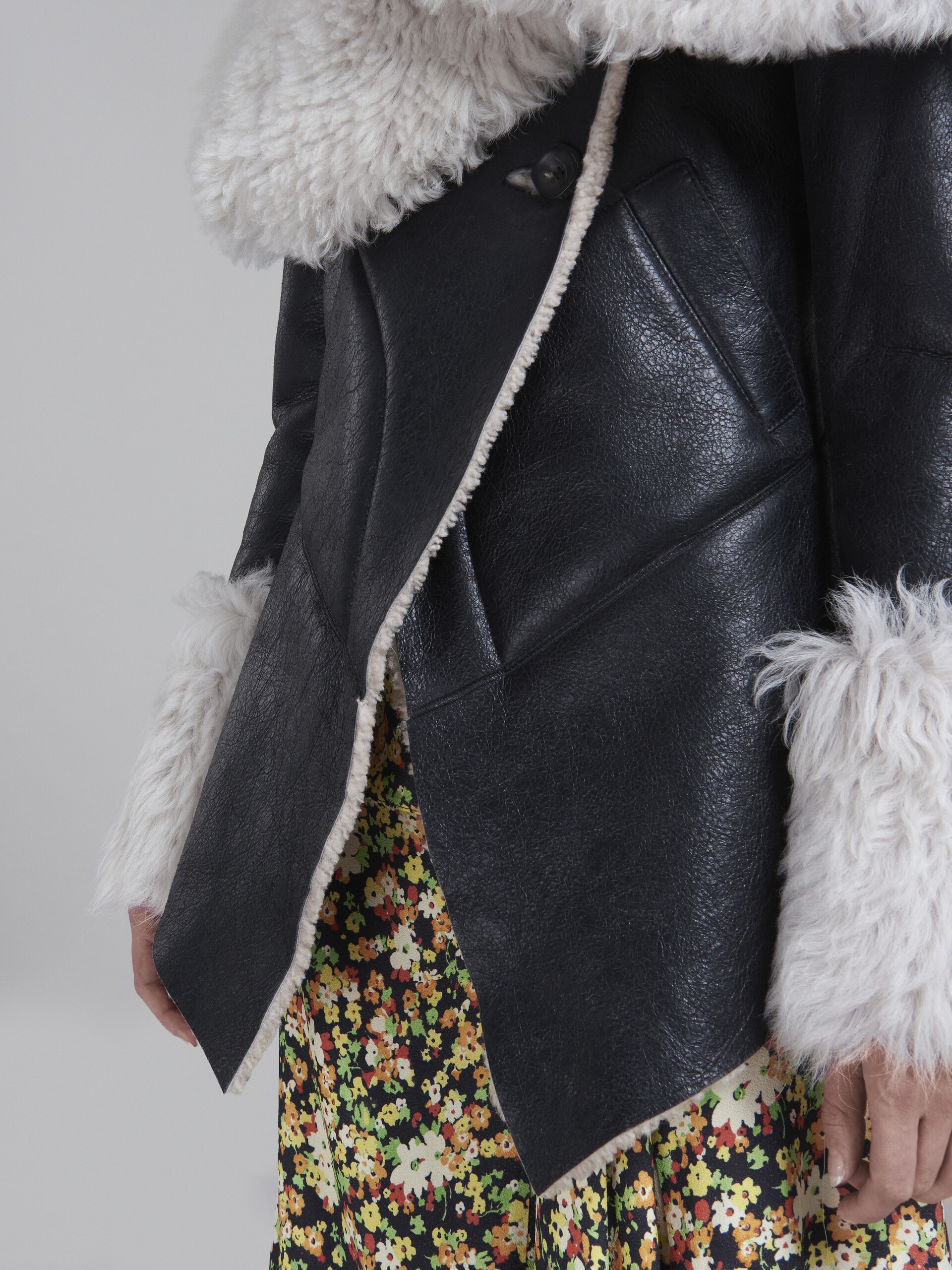 BLACK SHEARLING JACKET - 5