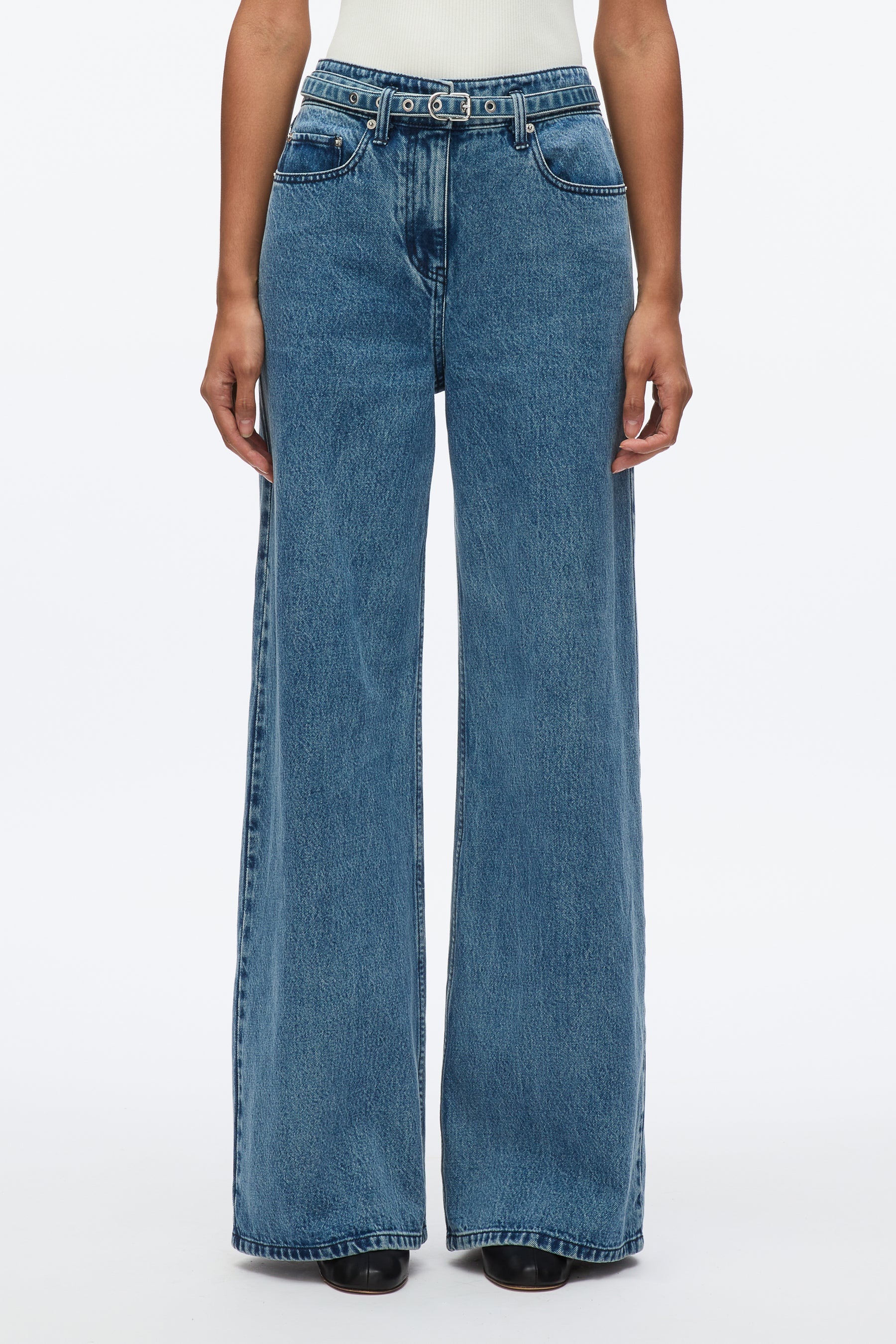 Wide-Leg Belted Jeans - 2